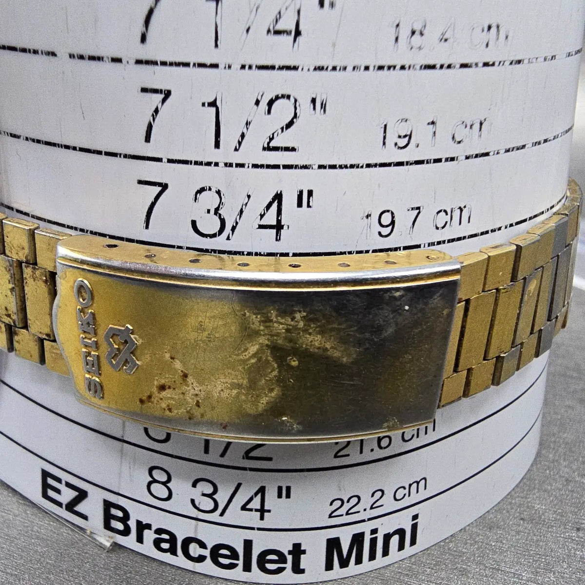Seiko SQ Watch Men 35mm Silver Dial Gold Tone Daydate Round 8223-8029 PARTS VTG911