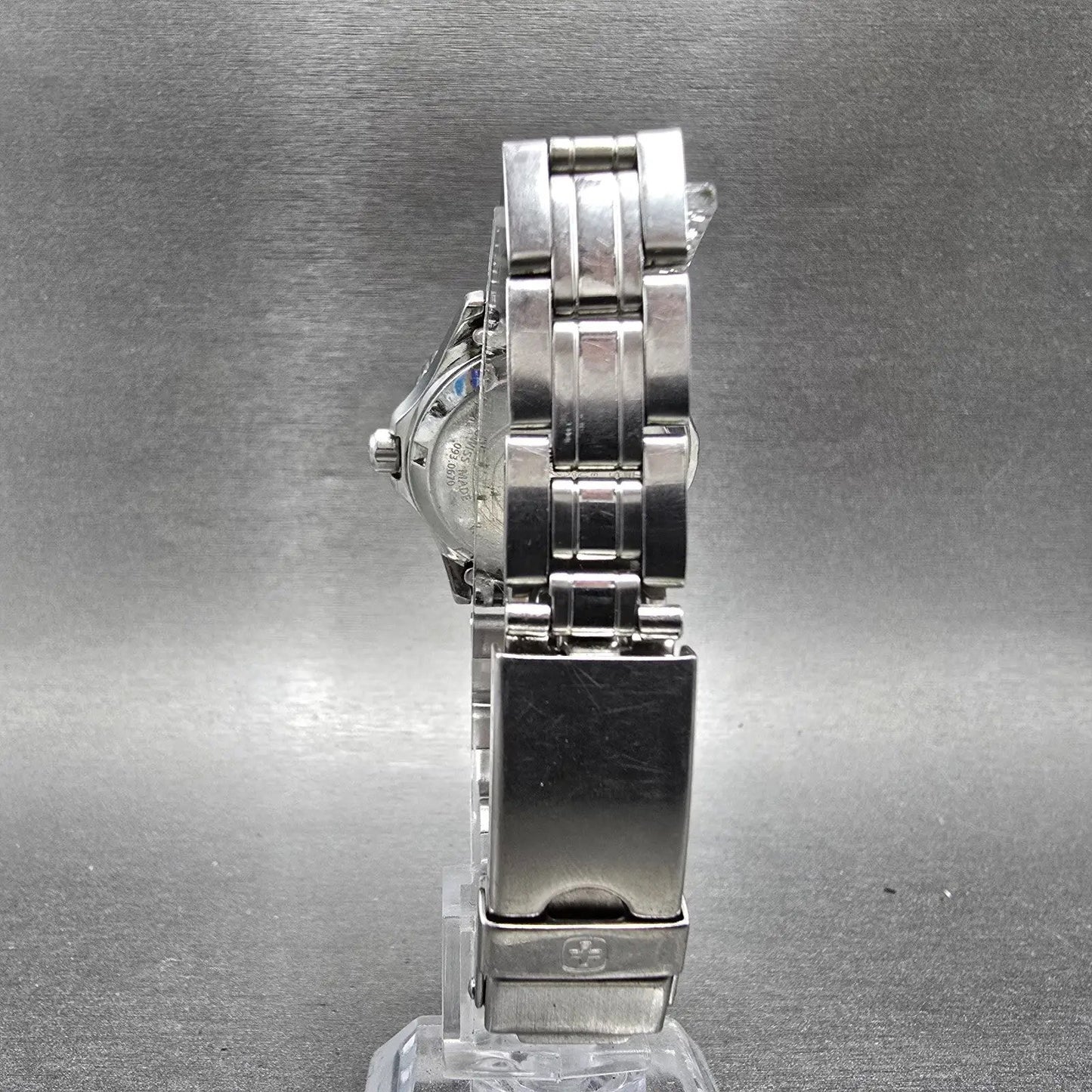 Wenger Swiss Military Dive Watch Women 30mm MOP Dial Steel Date 093.0670 New Bat8