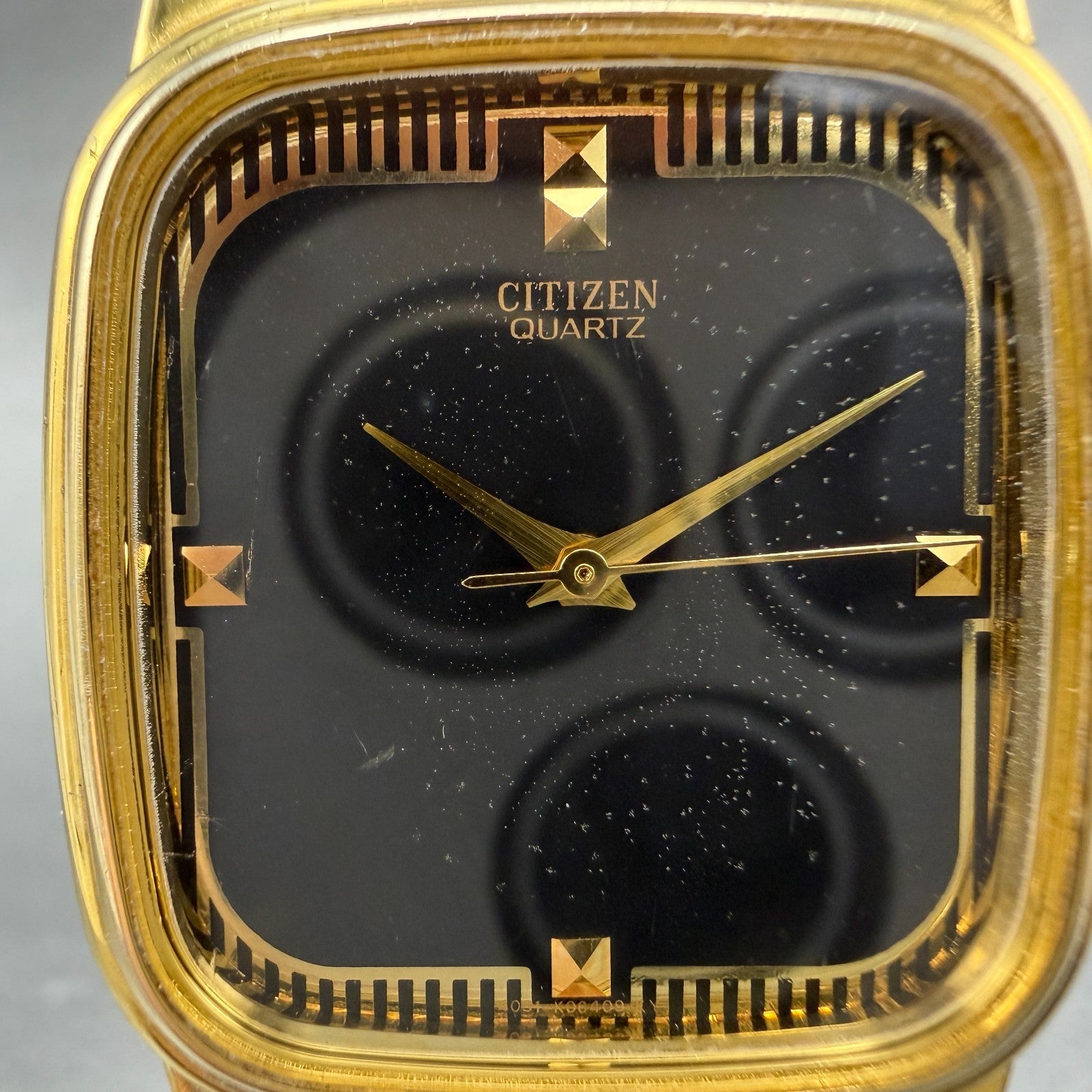 Citizen Tank Watch Men 27mm Black Dial Gold Tone Rectangle 4031-K00101 New Batt1