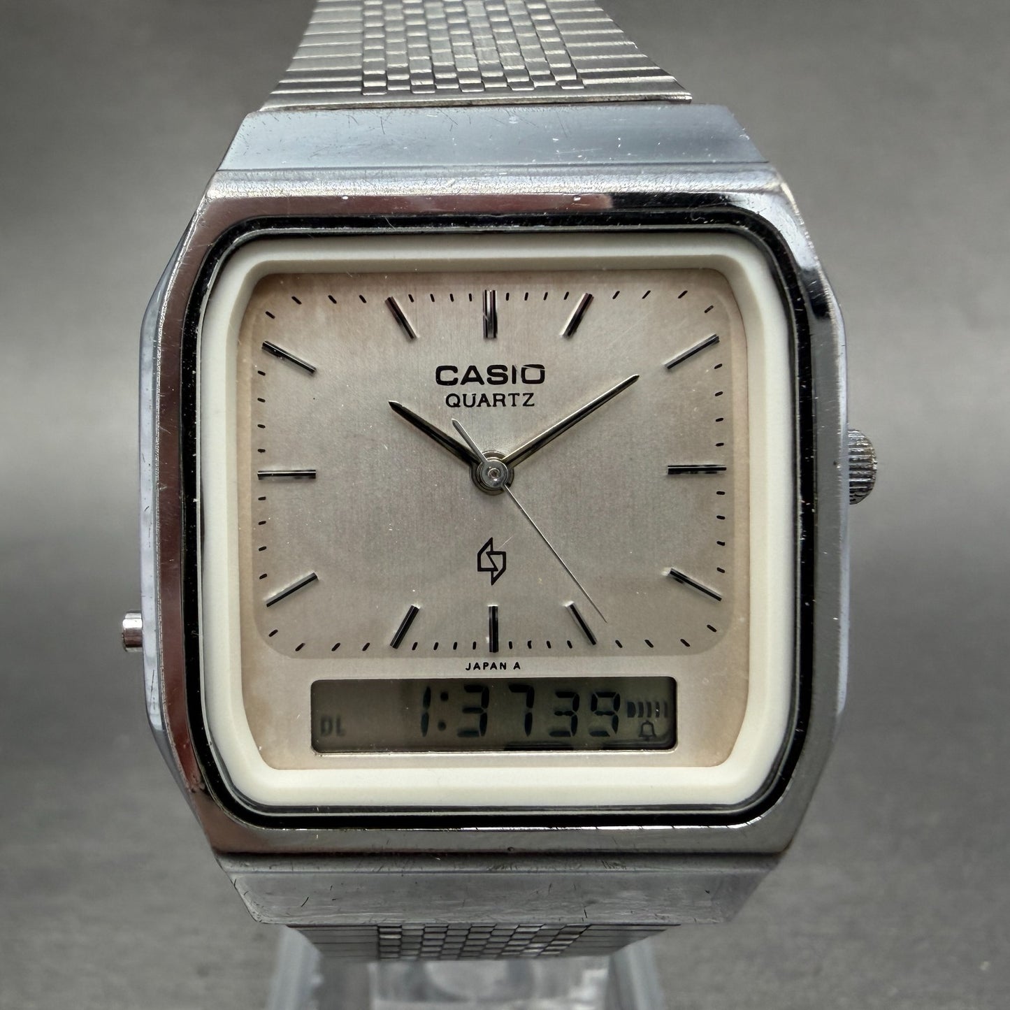 Casio AQ-330 Watch Men 31mm White Dial Silver Tone Alarm Chrono New Battery0