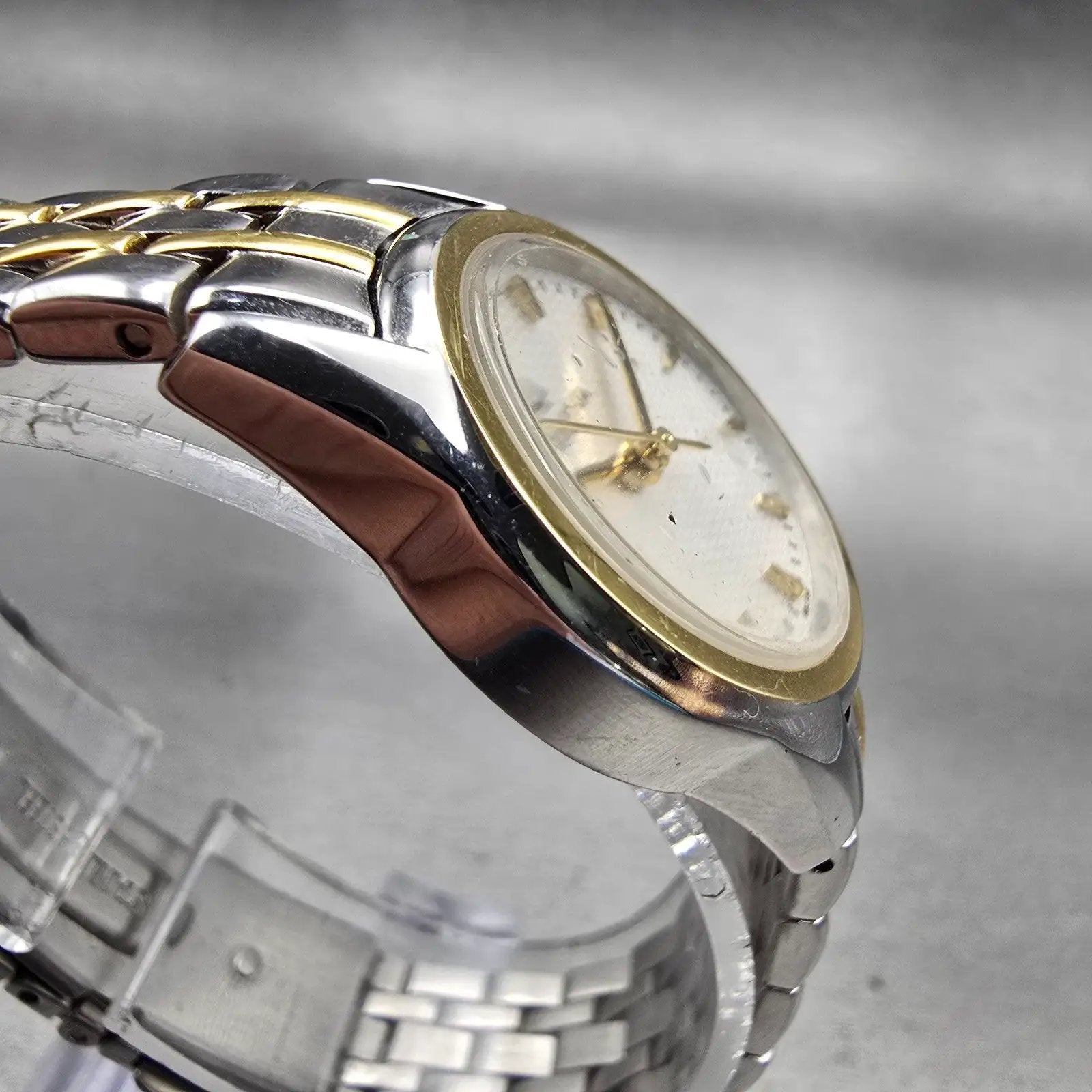 Bulova Watch Women 26mm Silver Dial Two Tone Round 98L138 New Battery Bracelet3