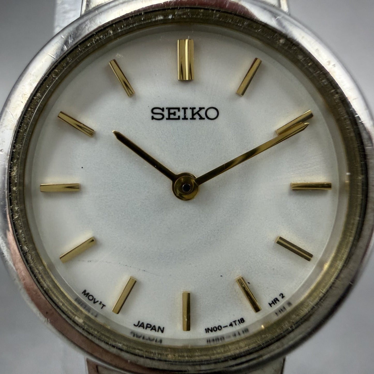 Seiko Watch Women 21mm White Dial Two Tone Round 1N00-1E09 New Battery ABR1