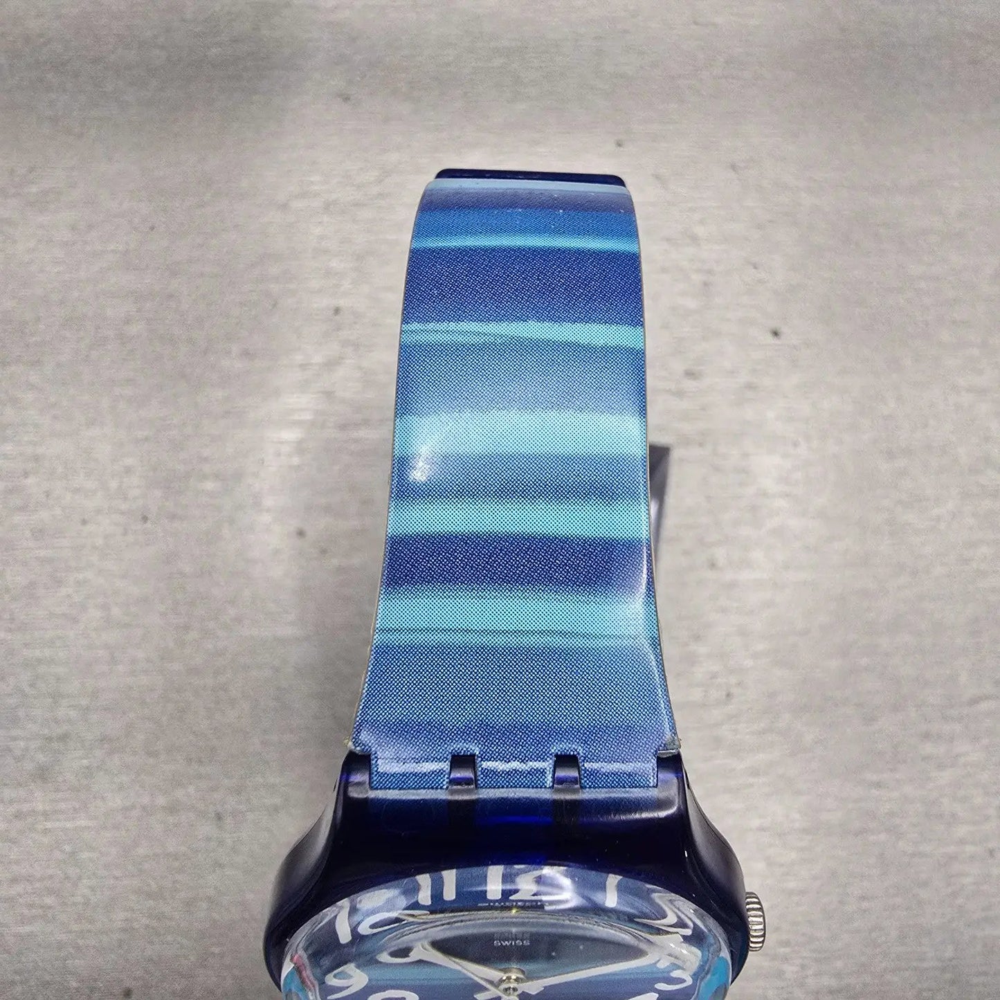 Swatch LINAJOLA Watch Men 34mm Blue Dial Blue Tone Round GN237 New Battery D4
