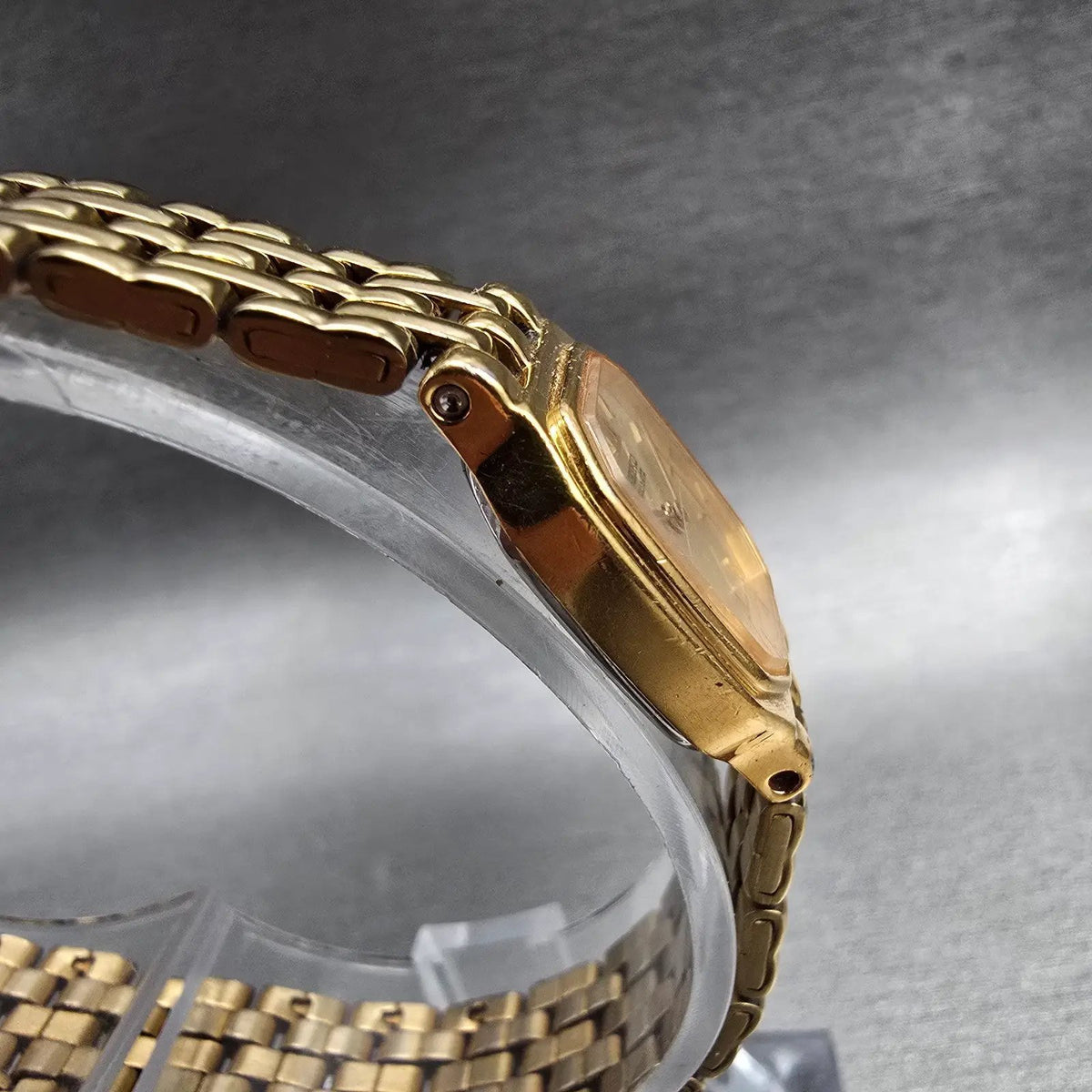 Seiko Watch Women 16mm Champagne Dial Gold Tone Rectangle 4N00-5249 New Battery3