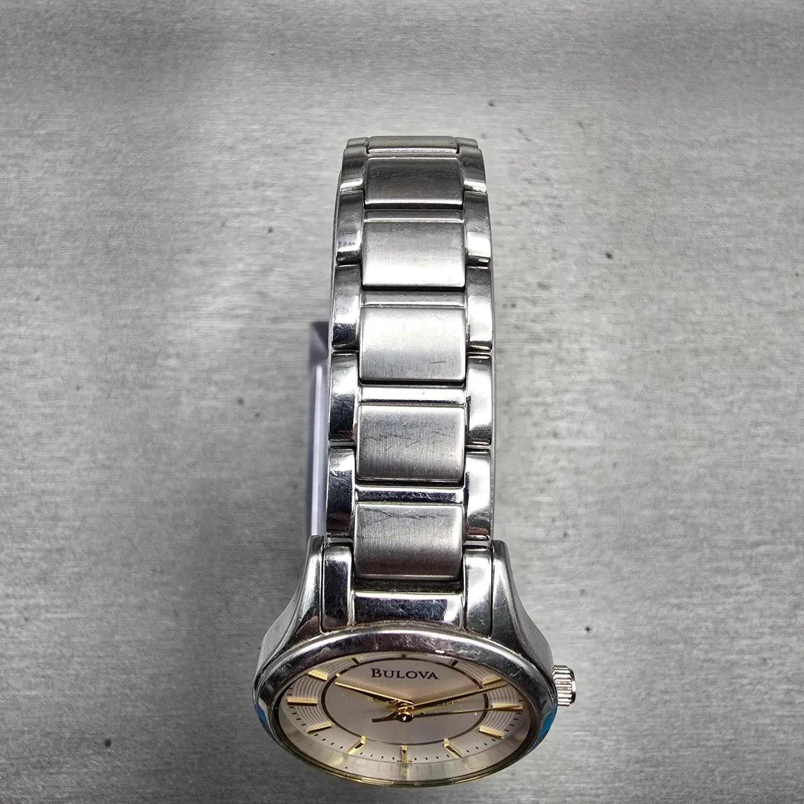 Bulova Watch Women 28mm Silver Dial Silver Tone Round 96L175 New Battery4