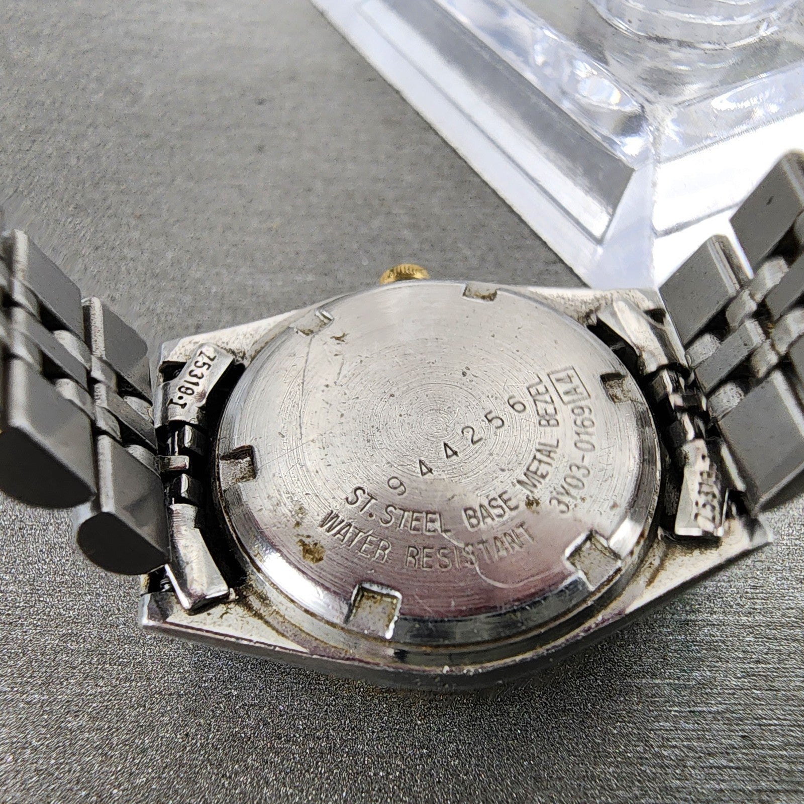 Seiko SQ Watch Women 24mm Blue Dial Two Tone Daydate Round New Battery KJ789