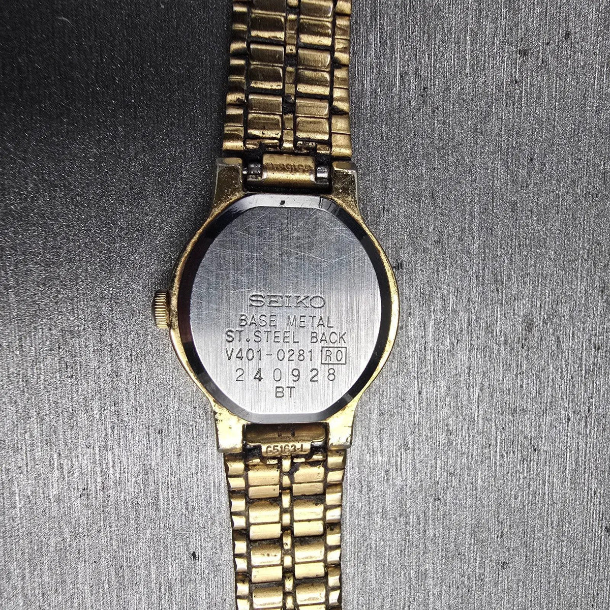 Seiko SX Watch Women 19mm Black Dial Gold Tone Round V401-0281 New Battery JP110