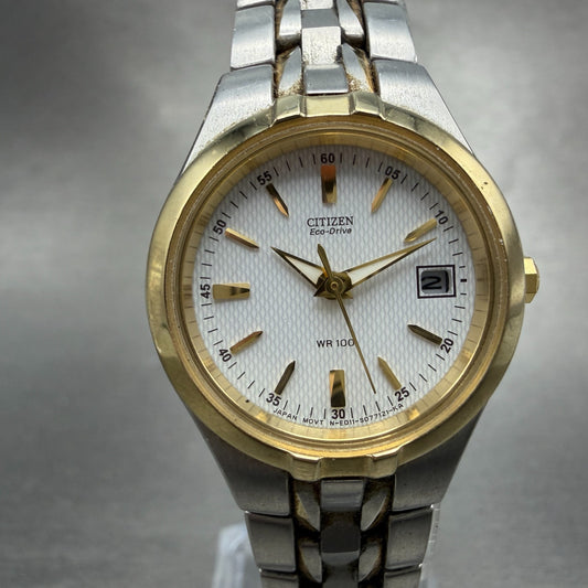 Citizen Eco-Drive Watch Women 26mm White Dial Two Tone Date E011-S049555 Runs0