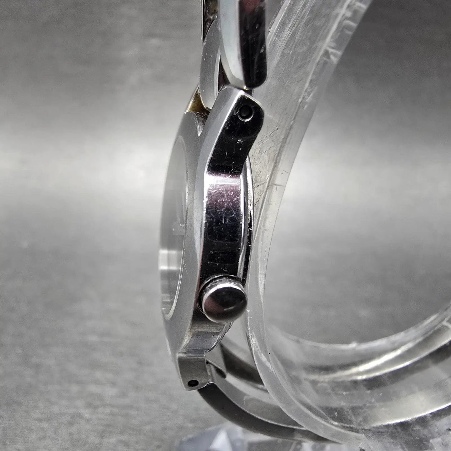 Movado Amorosa Watch Women 24m Black Dial Silver Tone Round 84 E4 1842 NewBat MW2