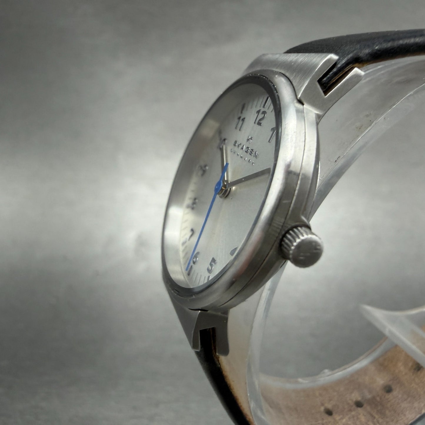 Skagen Watch Women 26mm Silver Dial Steel Round SKW2188 Leather Band New Battery3