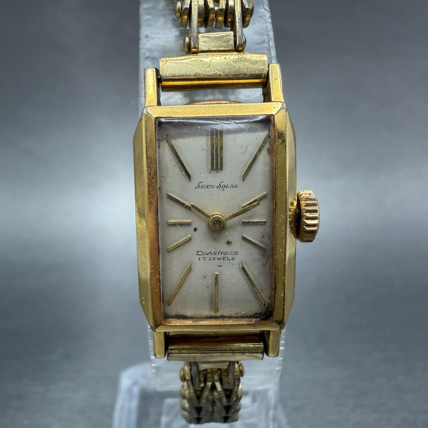 Seiko Solar Tank Watch Women 15mm White Dial Gold Tone Rectangle 572 Manual Runs0
