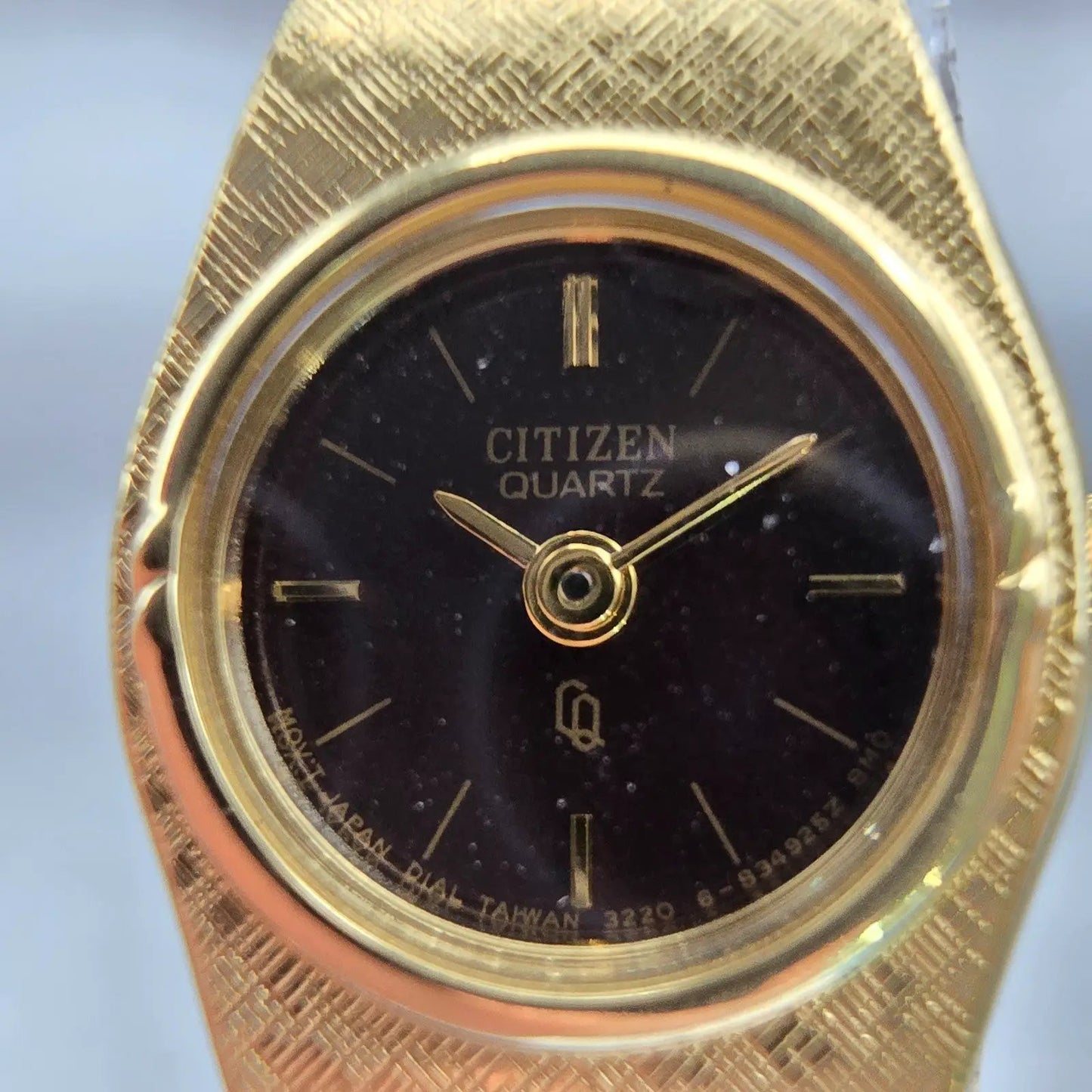 Citizen CQ Watch Women 17mm  Brown Dial Gold Tone Oval 3220 Vintage New Battery1