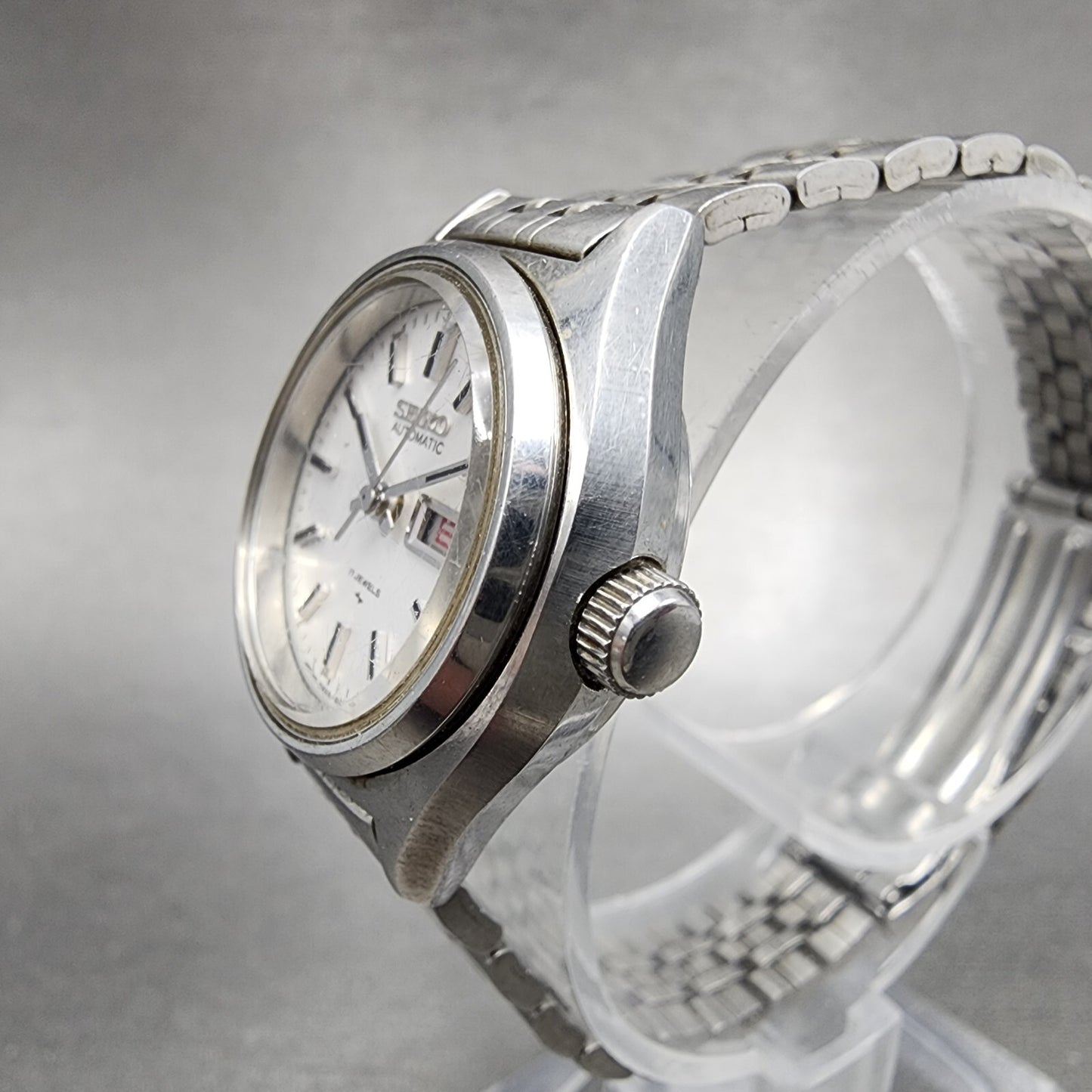 Seiko Automatic Watch Women 25mm White Dial silver Tone Round Daydate 220604802