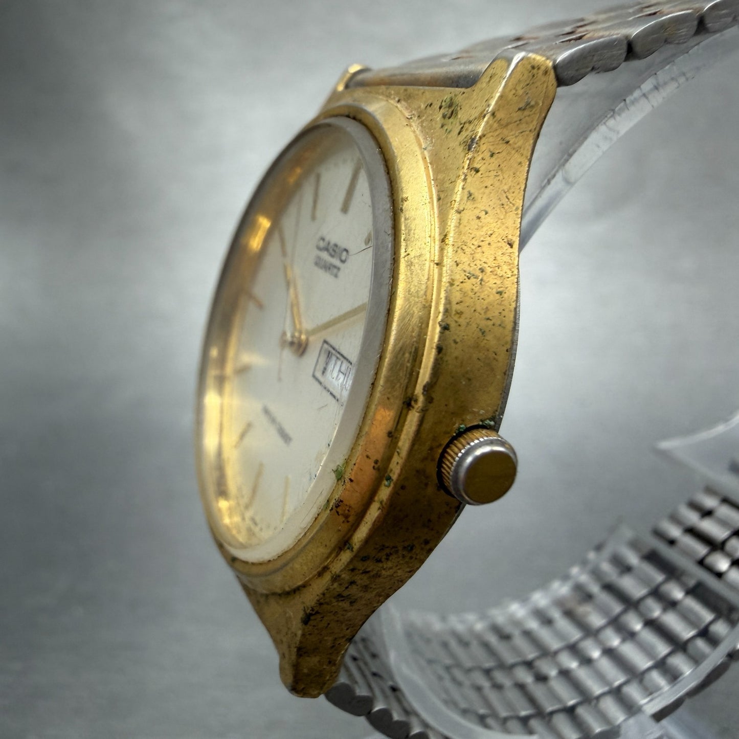 Casio MQ-514 Watch Men 33mm Silver Dial Gold Tone Round Daydate New Battery2