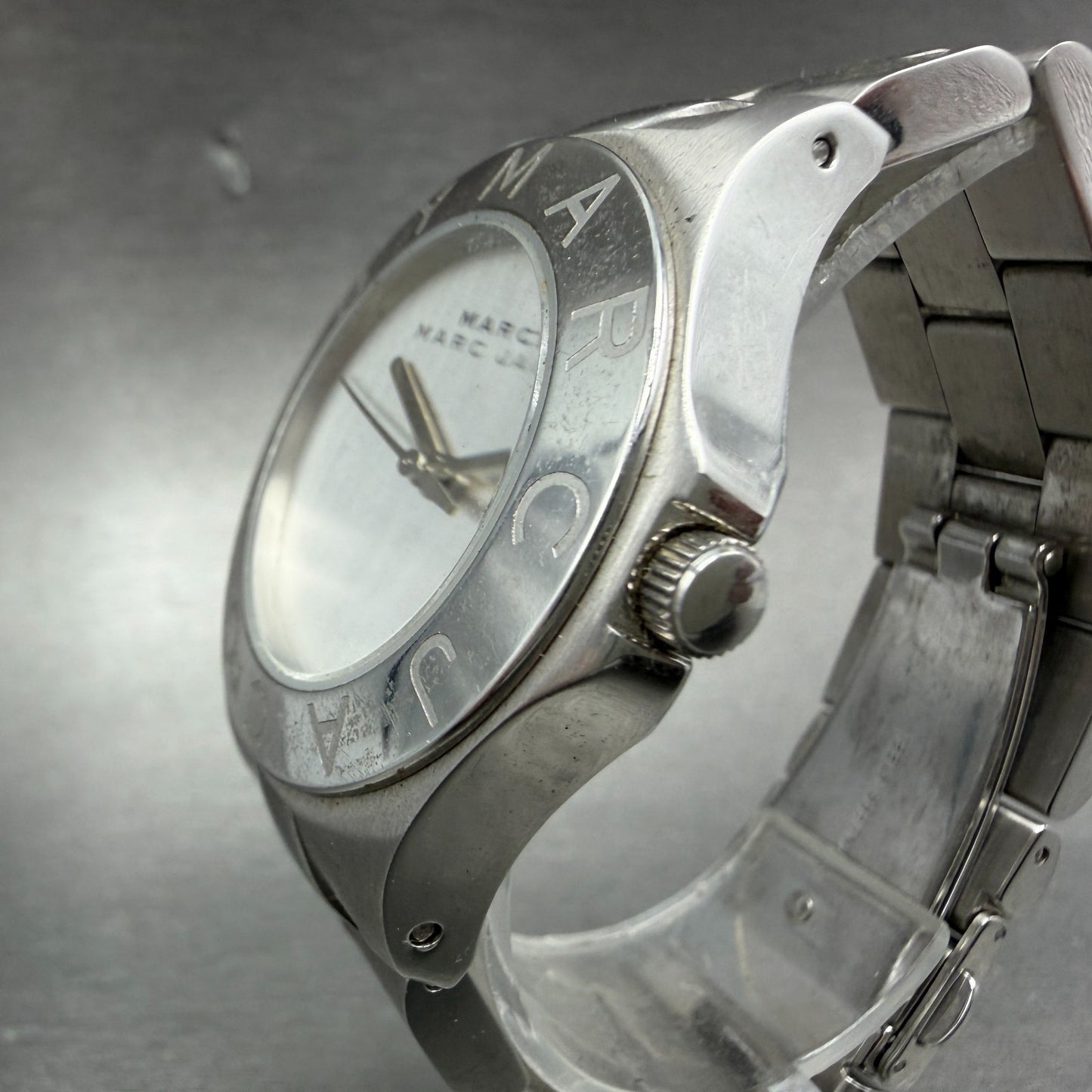 Marc Jacobs Blade Watch Women 36mm Silver Dial Stainless Steel Round New Battery2