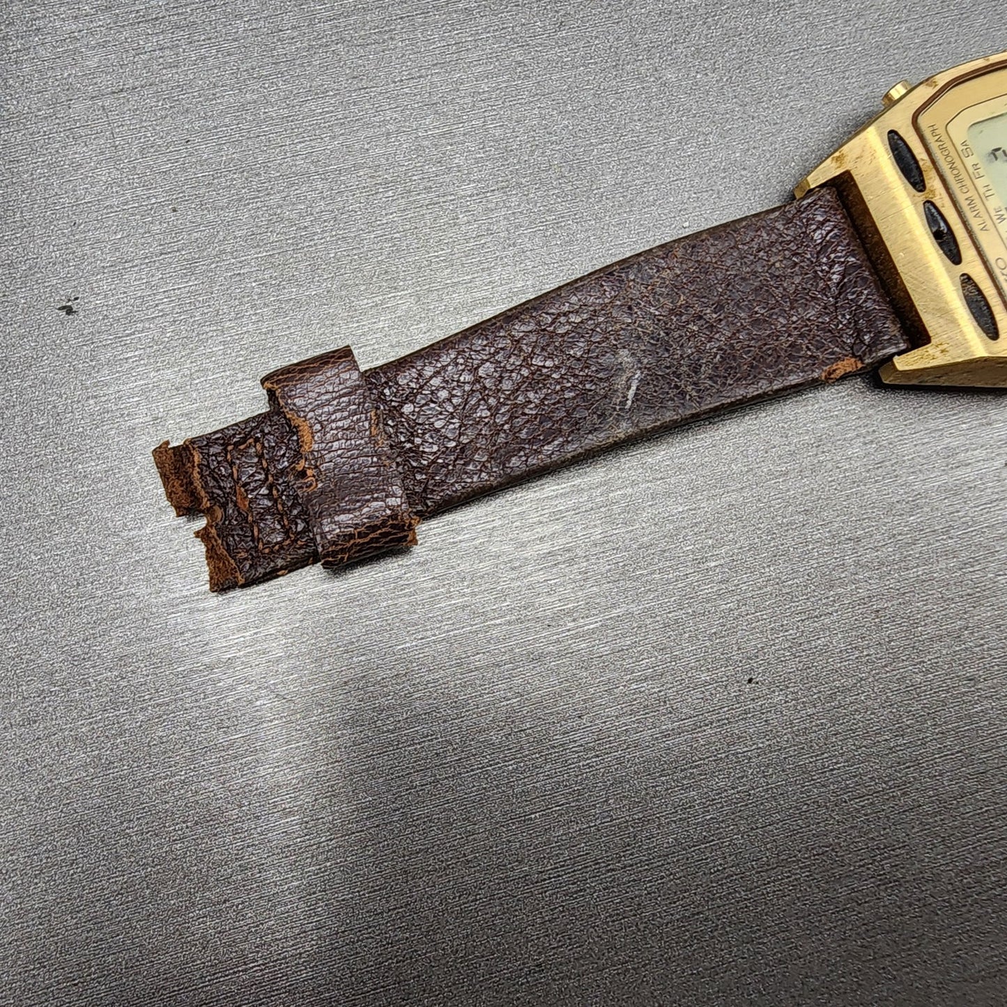 Seiko Digital Watch Men Gold Tone SAMPLE A2575009 NO MOVEMENT PARTS7