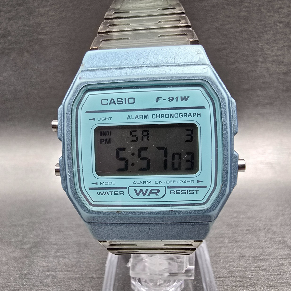 Casio F-91W Digital Watch Women 34mm Blue Clear Band Chrono Alarm New Battery0
