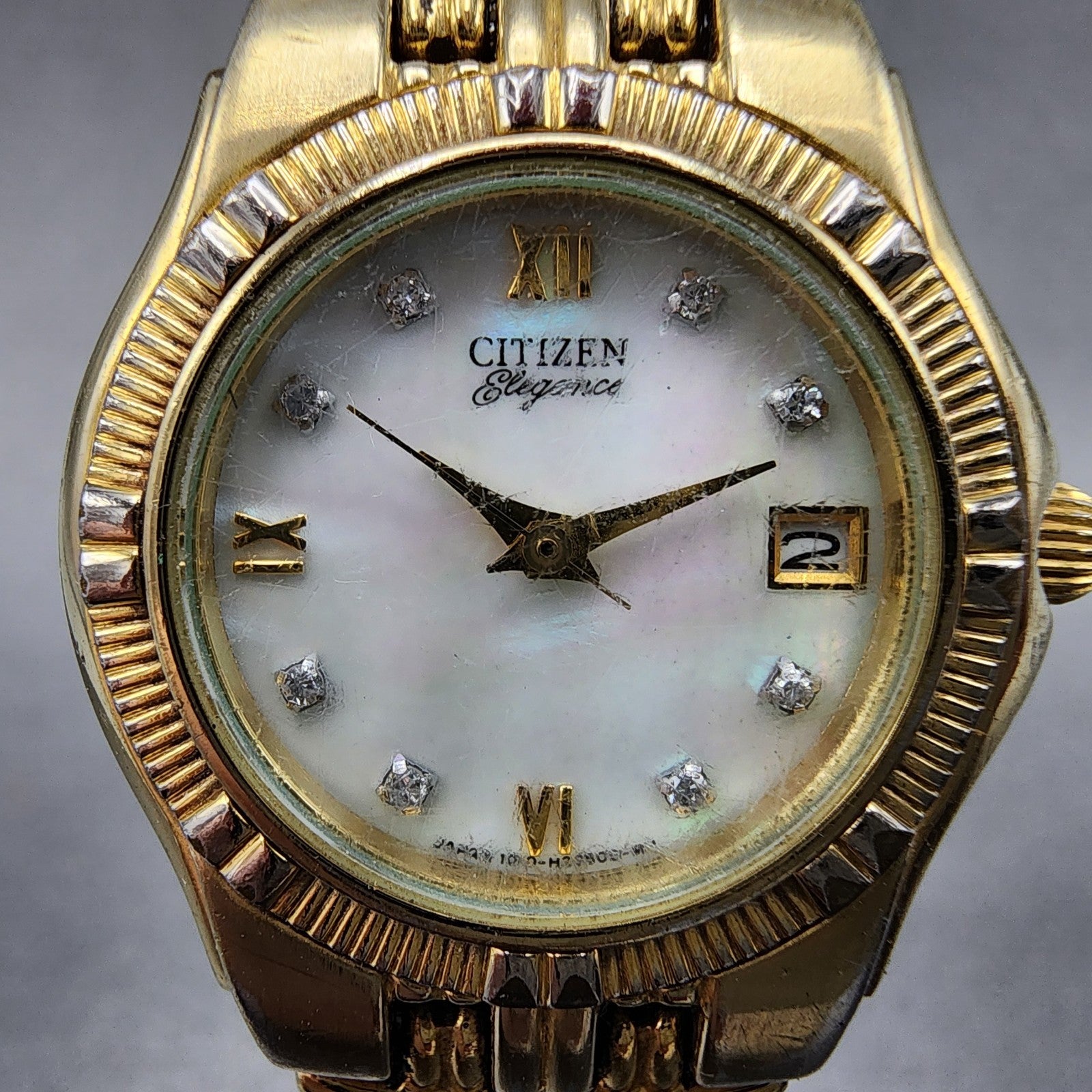 Citizen Elegance Watch Women 25mm MOP Dial Gold Tone Date Round New Battery1