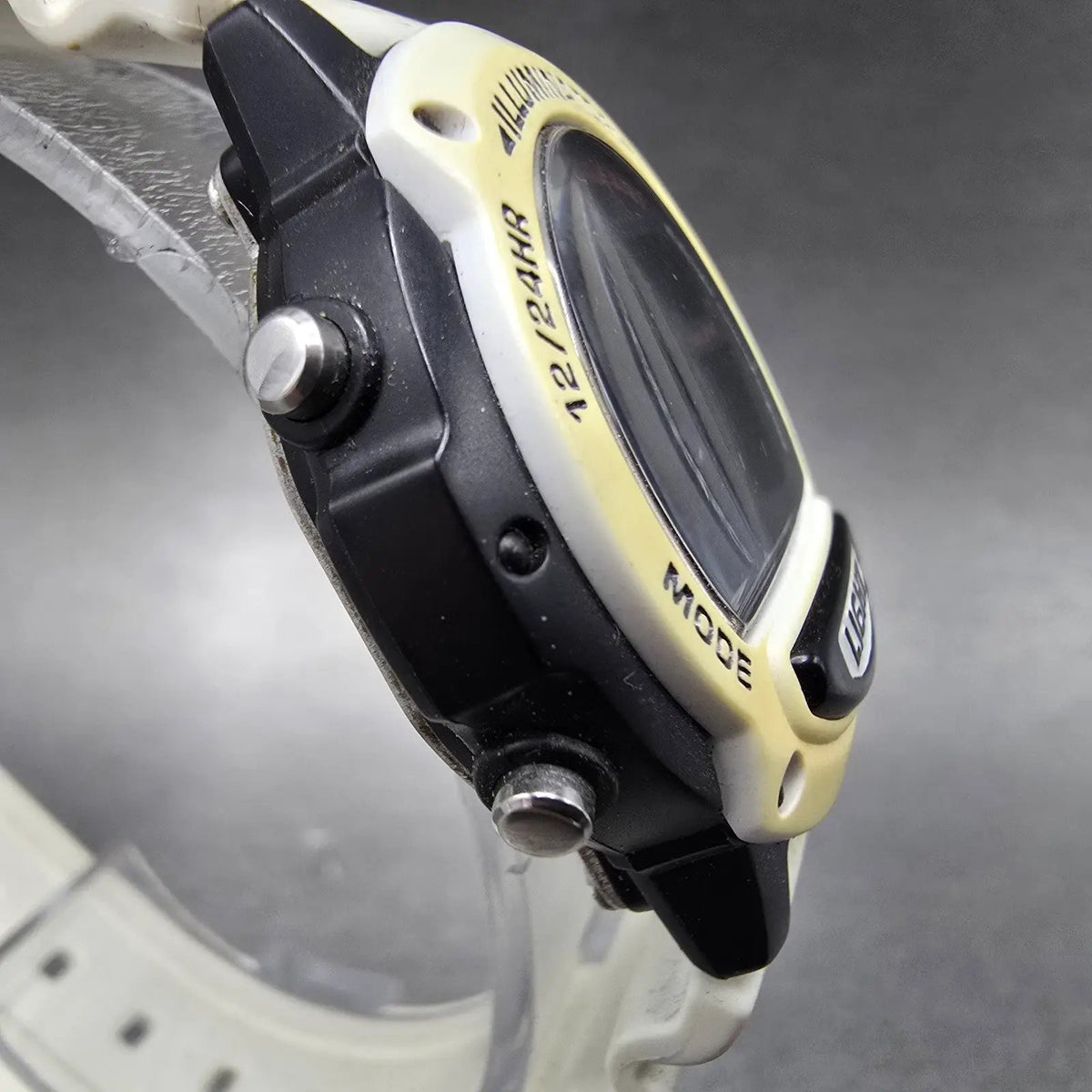 Casio LW-22H Illuminator Watch Women 35mm Black White Alarm Chronograph New Batt3
