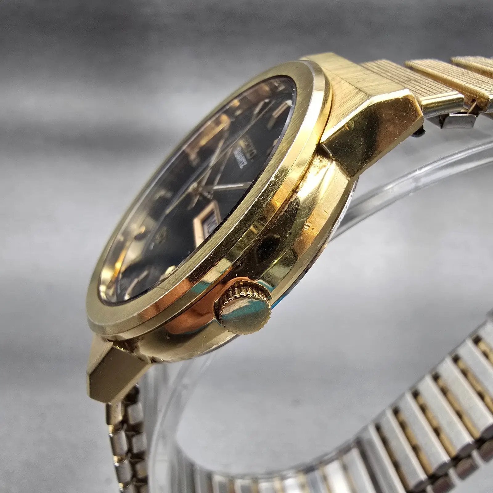 Seiko SQ Watch Men 35mm Black Dial Gold Tone Daydate 7123-8030 New Battery VTG2