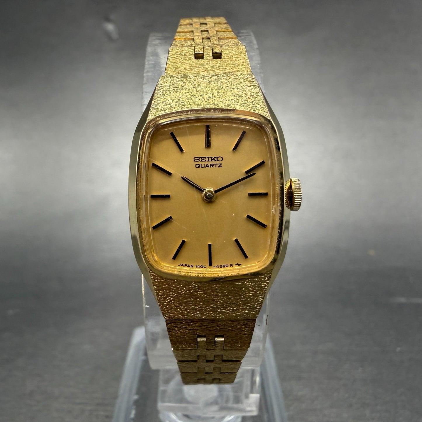 Seiko Tank Watch Women 17mm Gold Dial Gold Tone Rectangle 1400-7399 New Battery0
