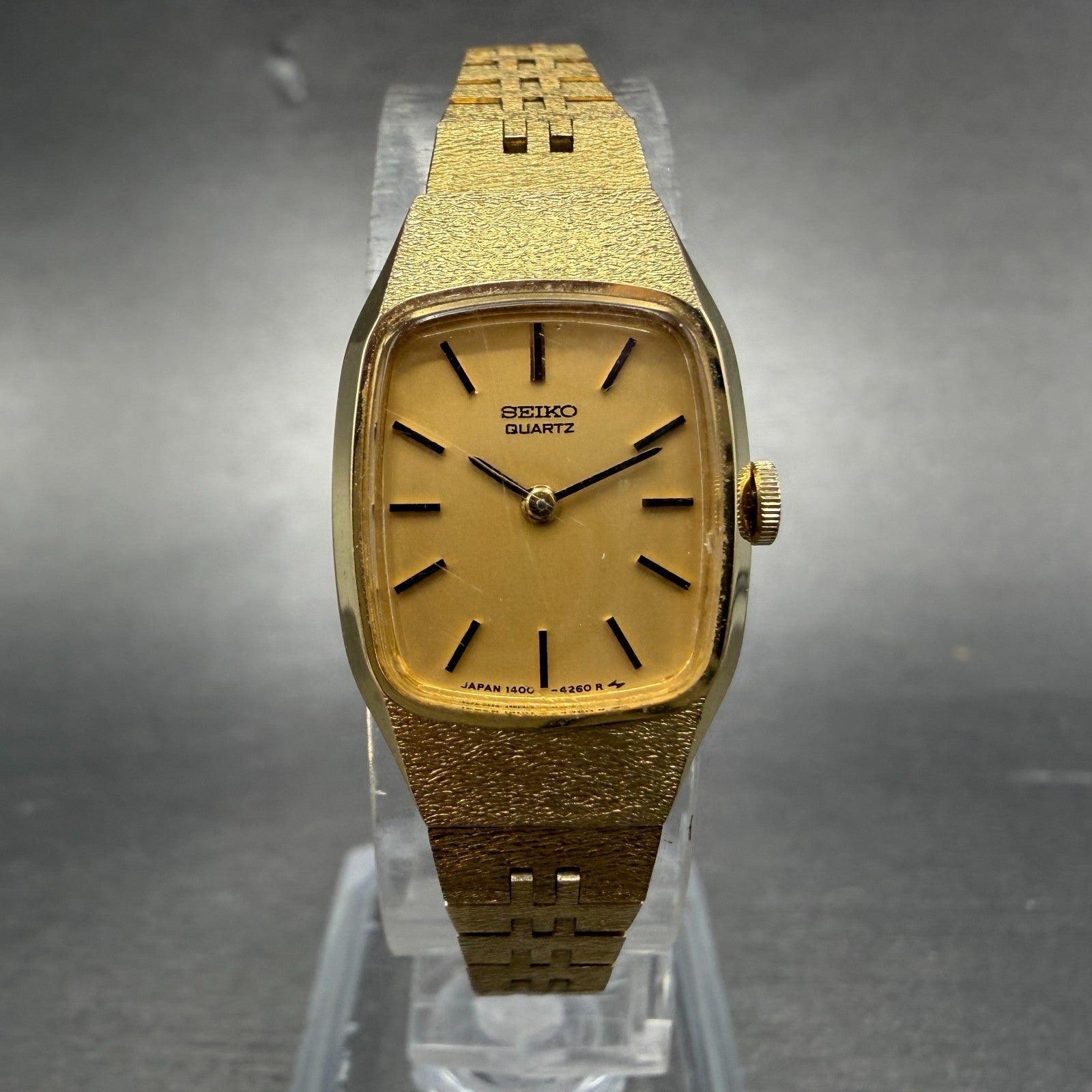 Seiko Tank Watch Women 17mm Gold Dial Gold Tone Rectangle 1400-7399 New Battery0