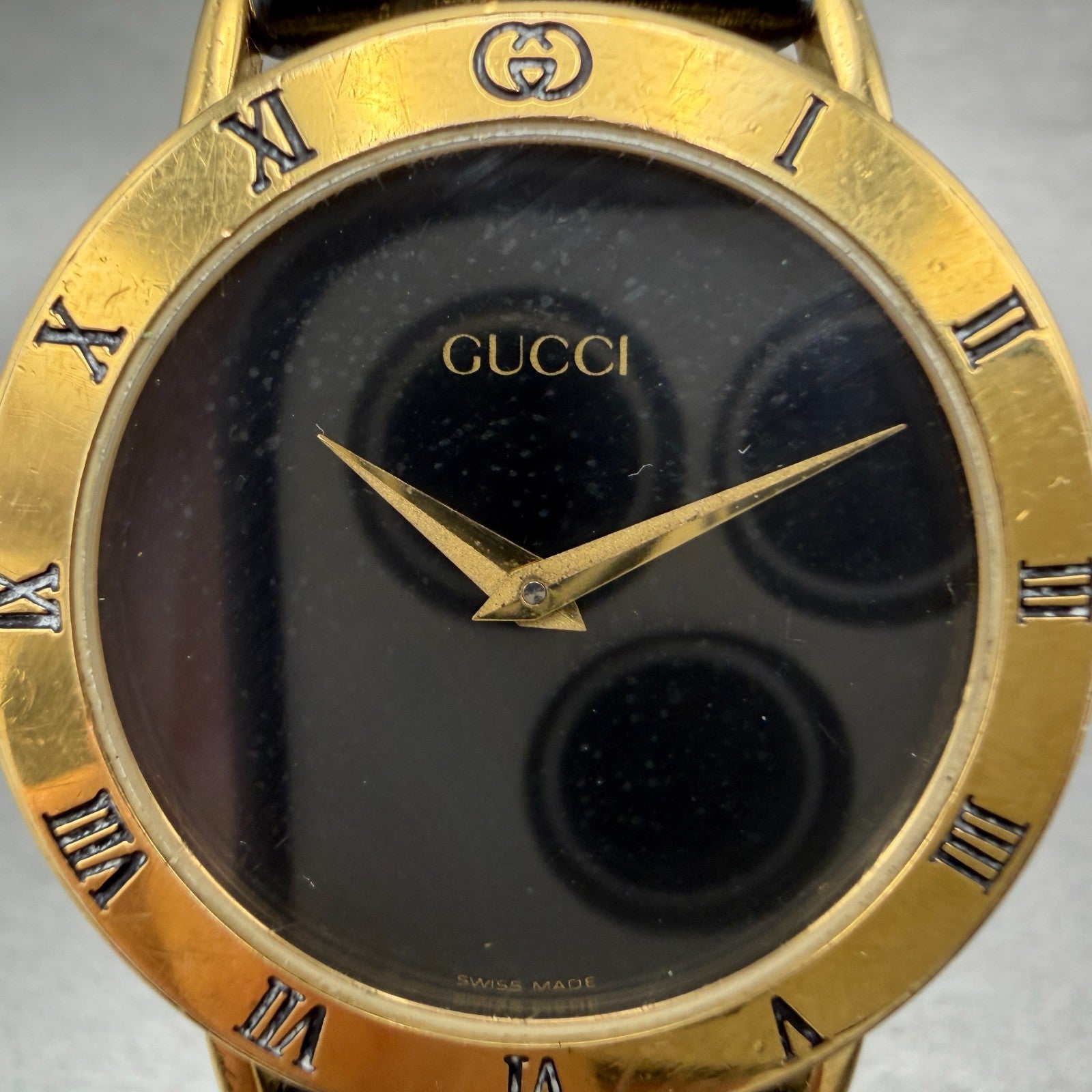 Gucci 3000M Watch Men 33mm Black Dial Gold Plated Round Leather New Battery1