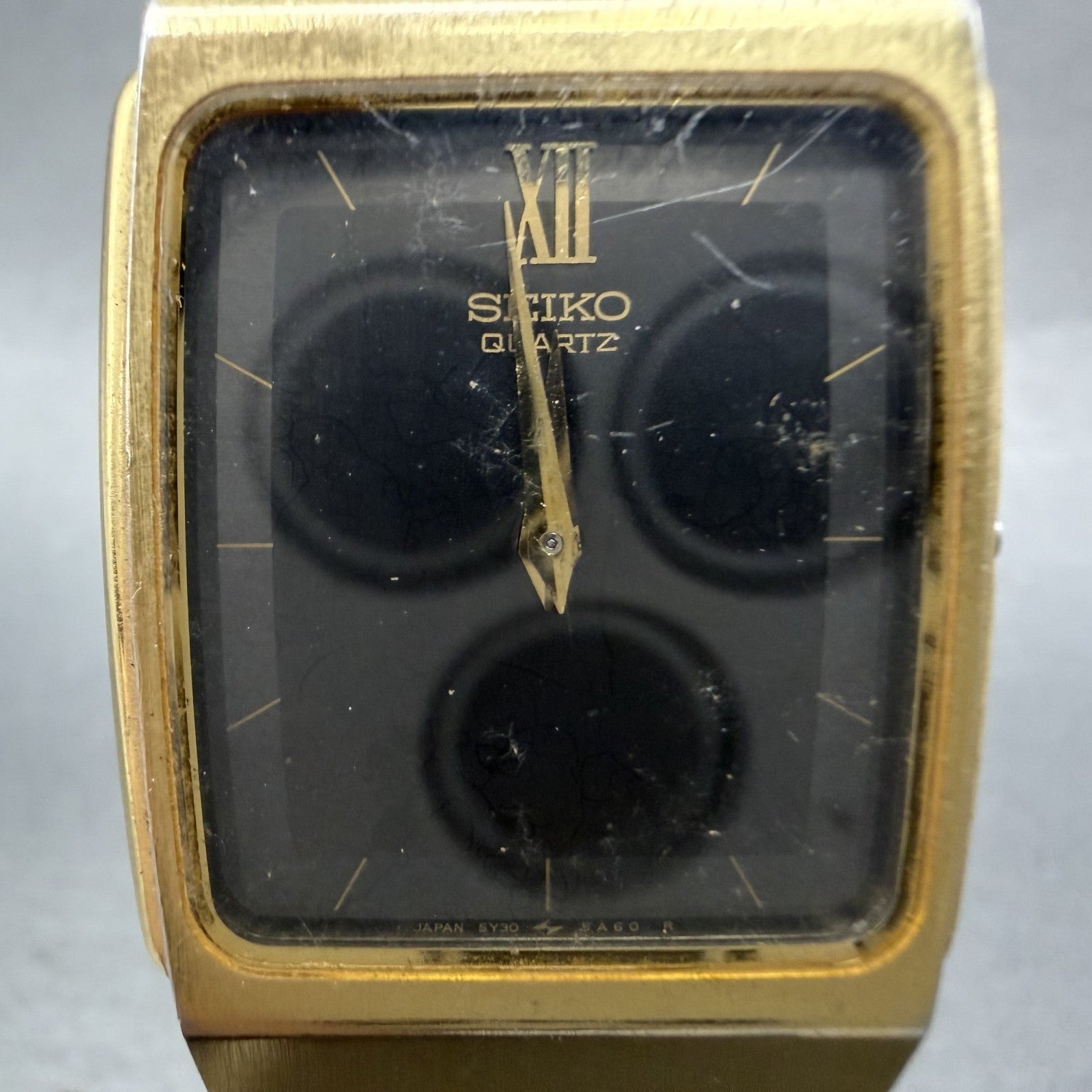 Seiko Tank Watch Men 26mm Black Dial Gold Tone Rectangle 5Y305B59 PARTS2