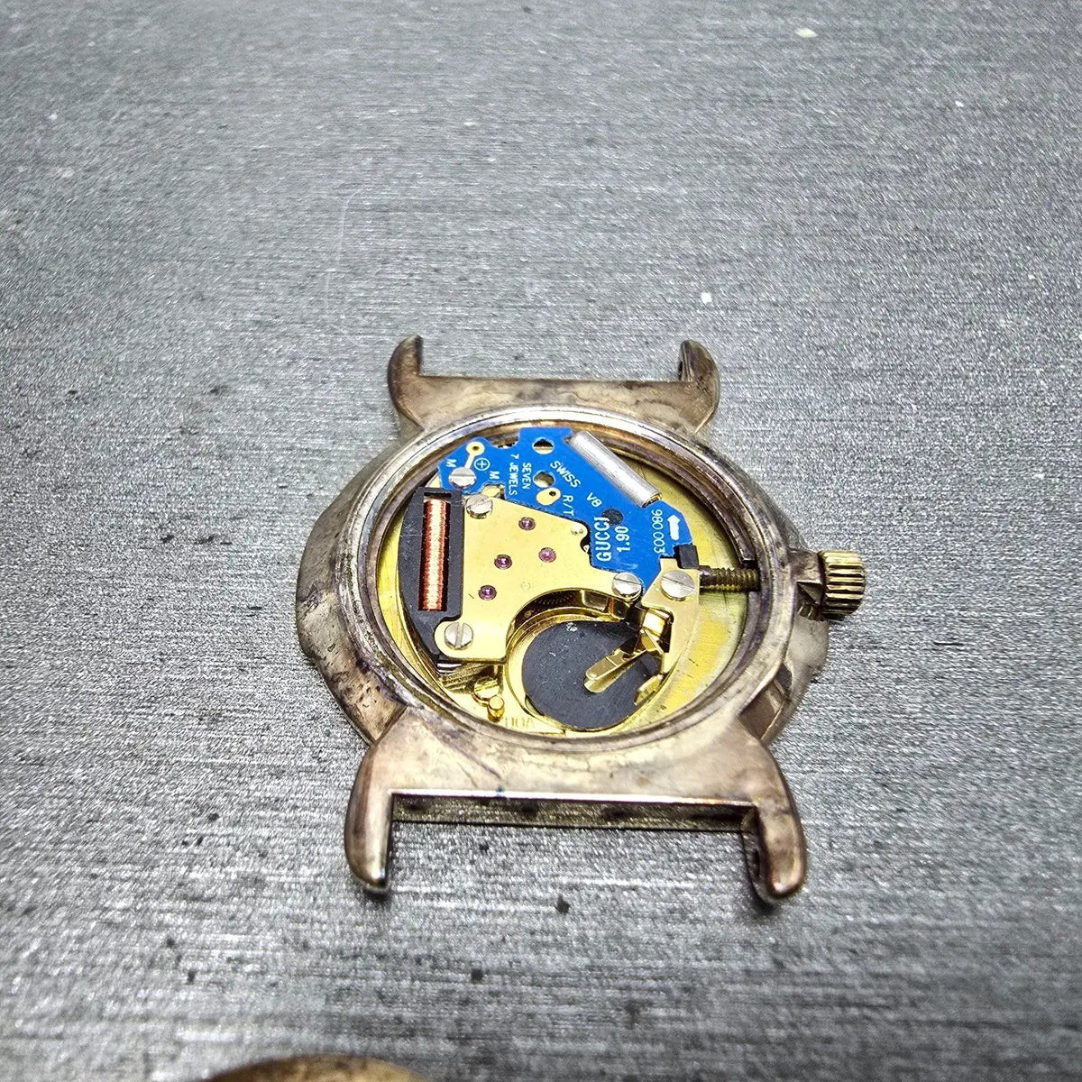 Gucci 3400L Watch Women 23mm Black Dial Gold Plated Round PARTS9