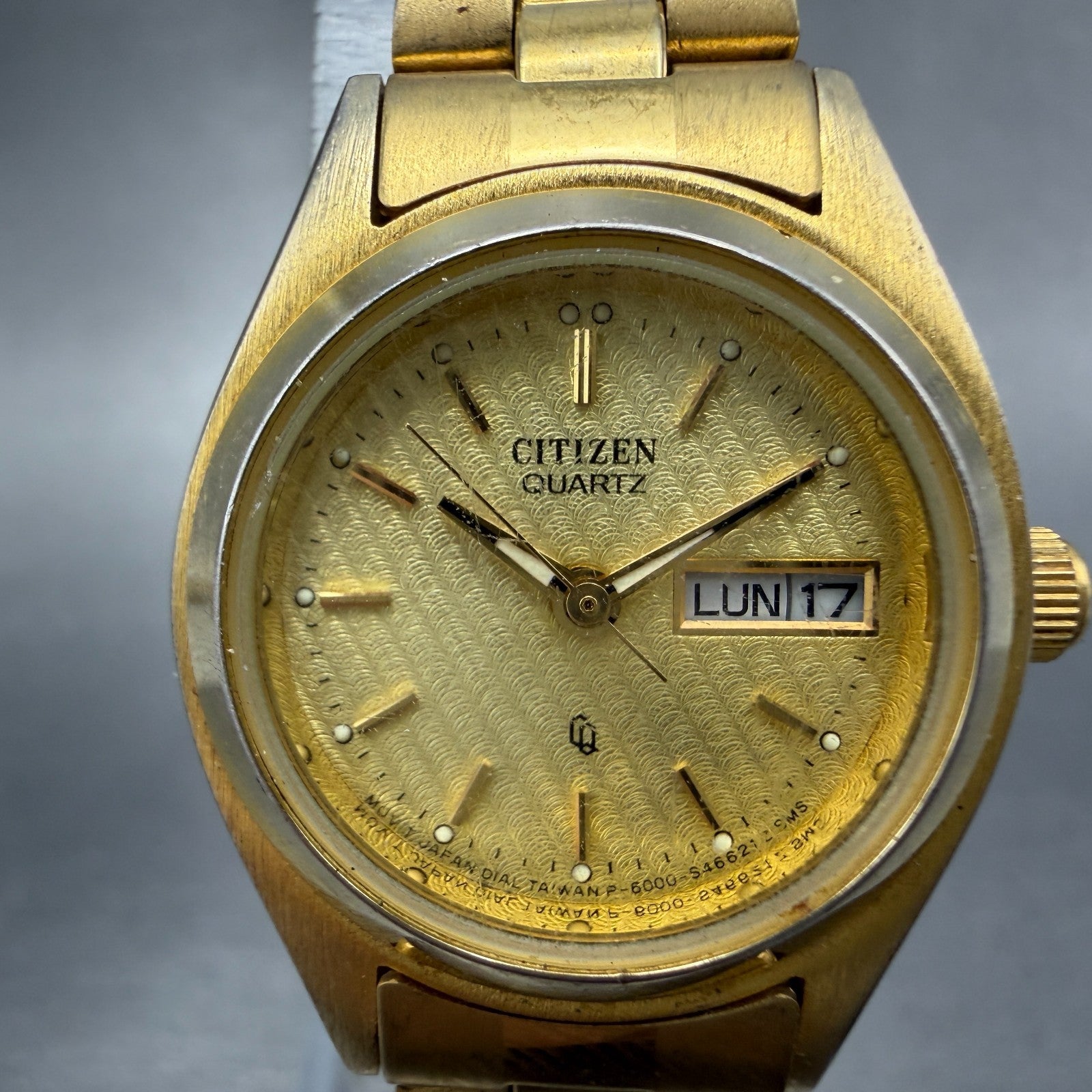 Citizen CQ Watch Women 24mm Champagne Dial Gold Tone Daydate 6000-S14323 NewBatt1