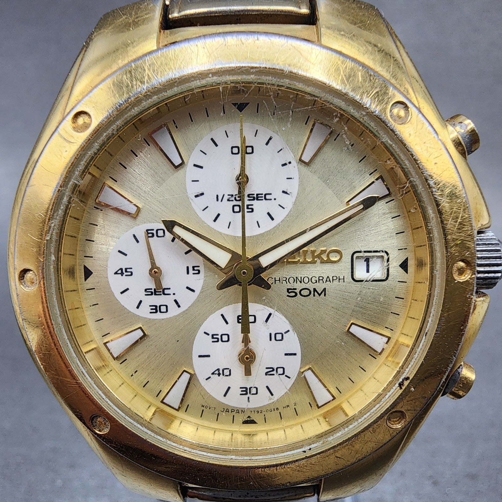 Seiko Chronograph Watch Men 39mm Champagne Dial Gold Tone Date New Battery1
