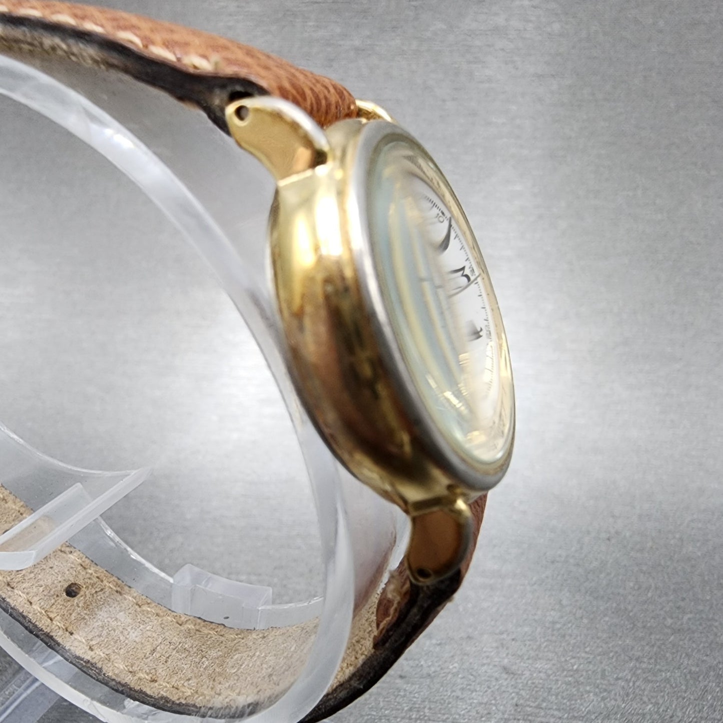 Seiko ALBA Watch Women 25mm White Dial Gold Tone Round V3066390 New Battery3