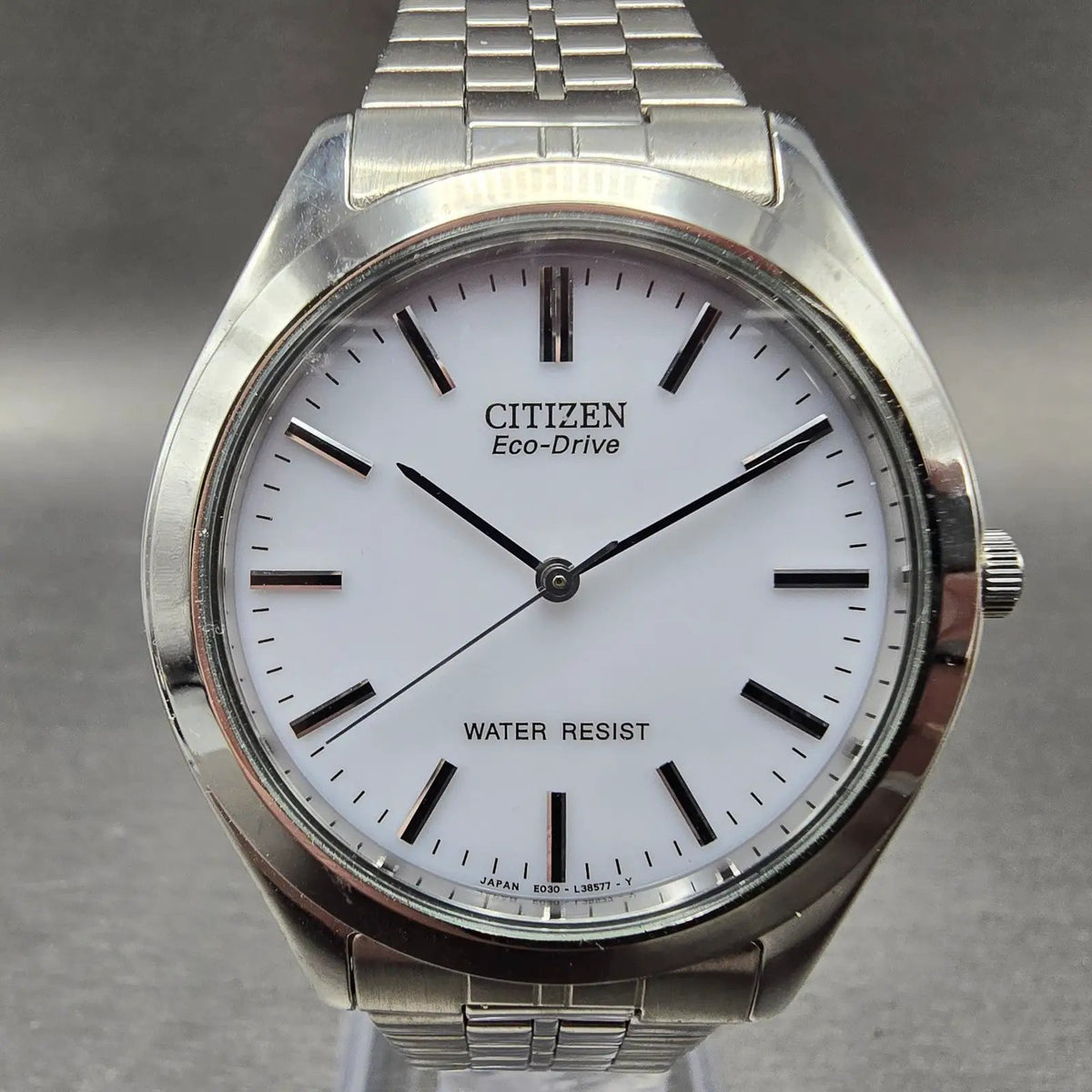 Citizen Eco-Drive Watch Men 37mm White Dial Silver Round E030-L20646 Works0