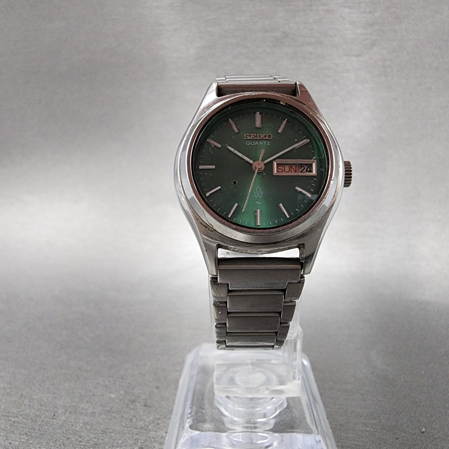 Seiko Watch Women 25mm Green Dial Silver Tone Daydate 43260070 New Battery5