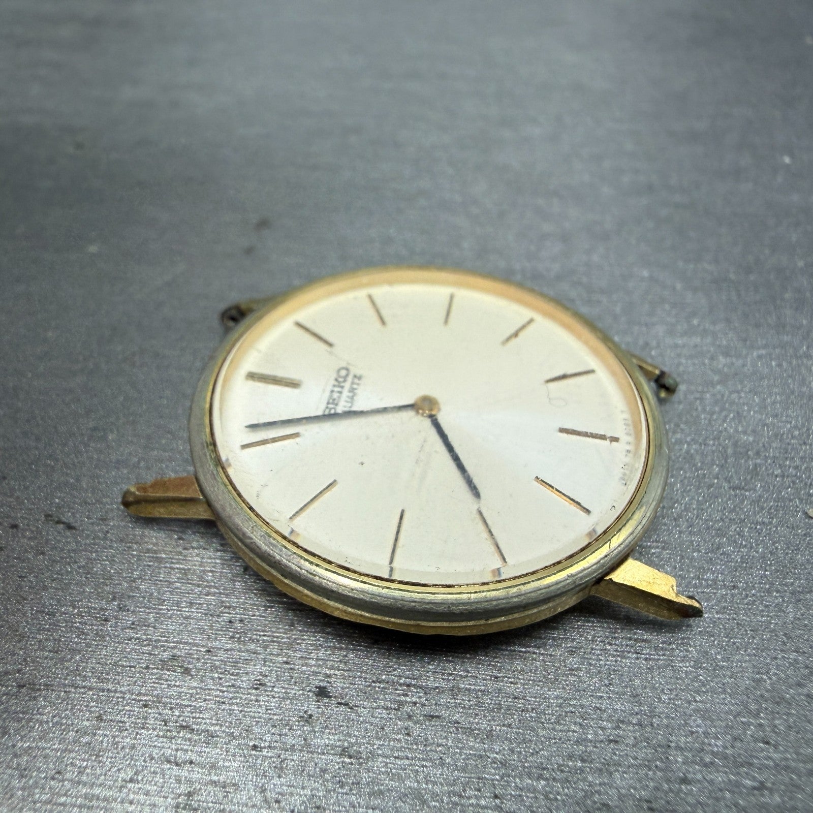 Seiko Watch Men 32mm White Dial Gold Tone Round HAS NO CROWN!!!! 7800-8049 PARTS4