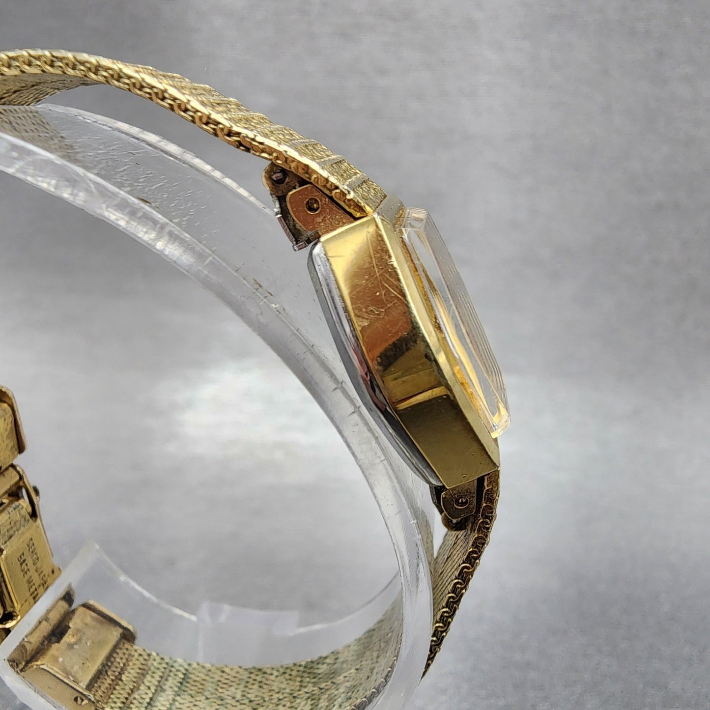 Seiko Watch Women 16mm Chapagne Dial Gold Tone Manual Hexagon 115199 Runs3