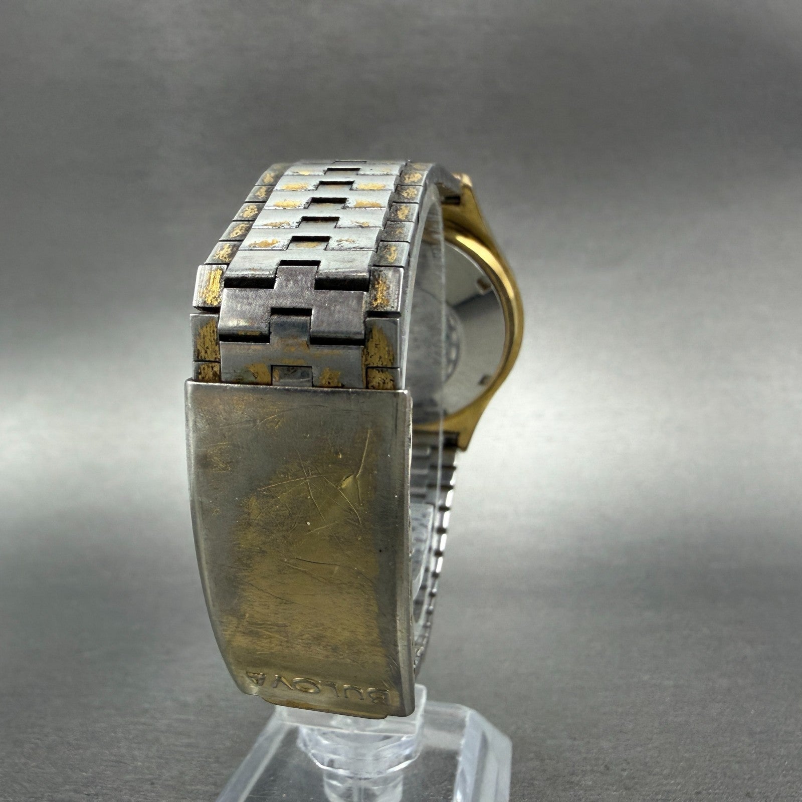 Bulova Digital Watch Men 37mm LCD Gold Tone Daydate Round Vintage N7 PARTS8