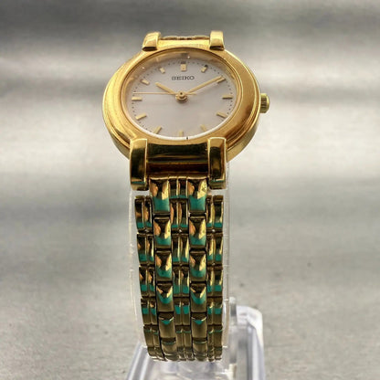 Seiko Watch Women 24mm White Dial Gold Tone Round V701-1781 New Battery Vintage5