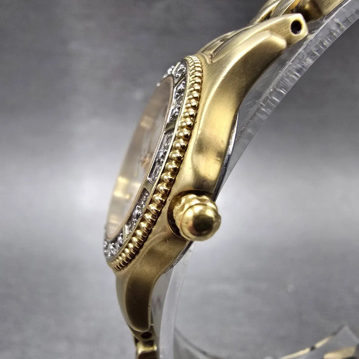 Citizen Eco-Drive Watch Women 26mm White Dial Gold Tone Round Diamonds Bezel2