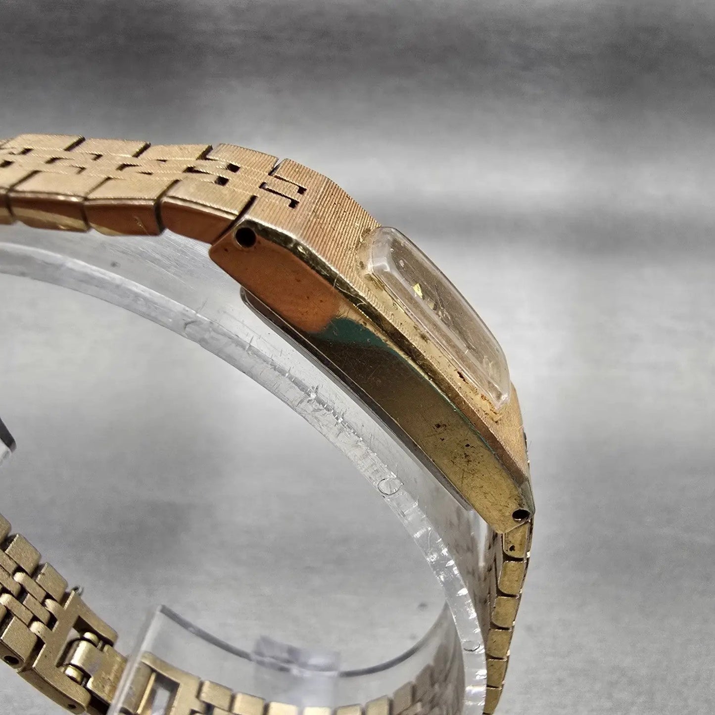 Seiko Watch Women 12mm Gold Dial Gold Tone Rectangle 1520-3339 Manual Wind VTG3