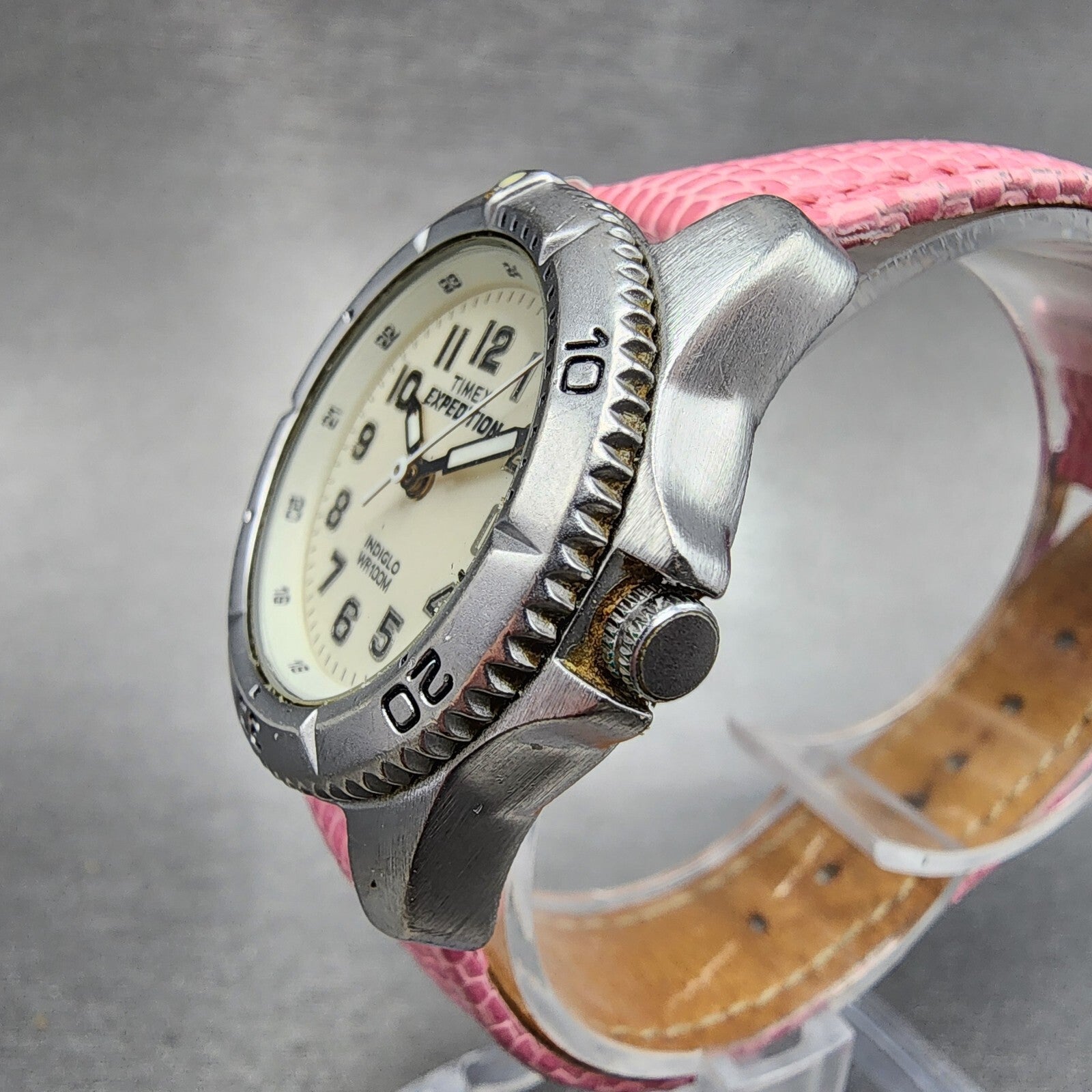 Timex Expedition Watch Women 31mm Cream Dial Steel Date Round New Battery2