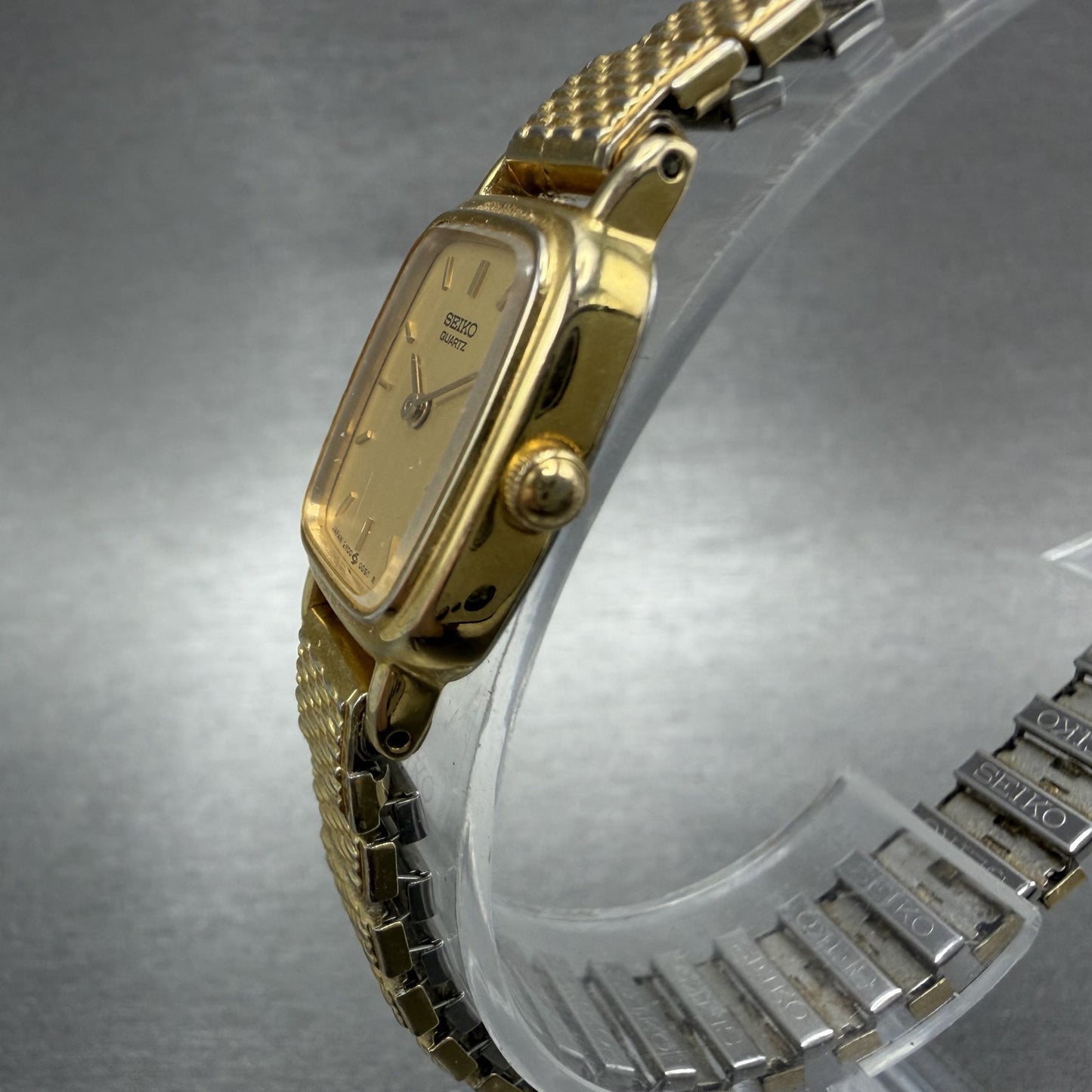 Seiko Watch Women 17mm Champagne Dial Gold Tone Rectangle 2y005b49 New Battery2