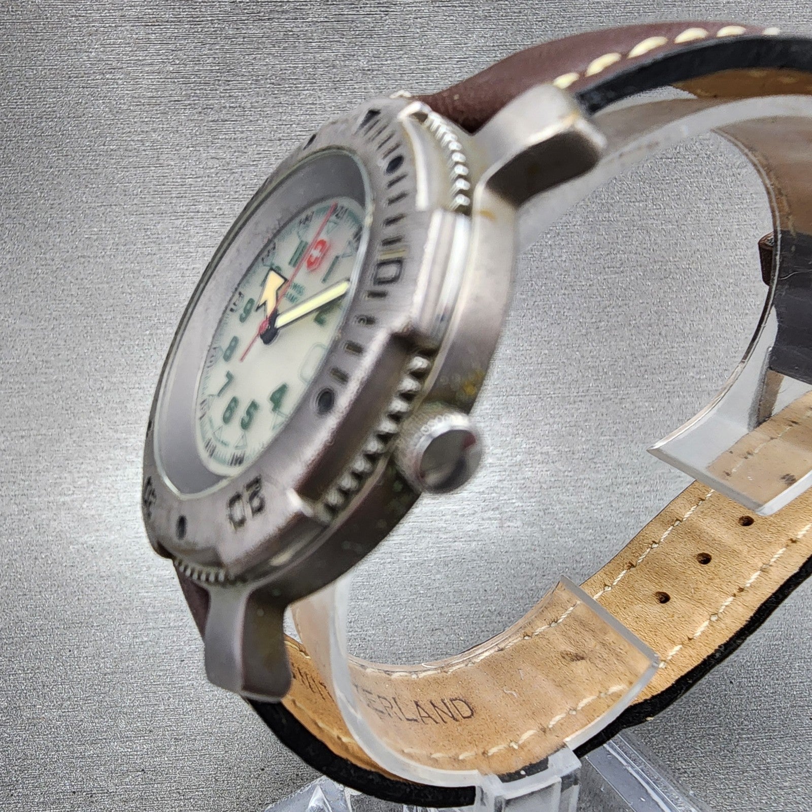 Victorinox Swiss Army Sportline Watch Men 40mm Gray Dial Silver Tone PARTS3