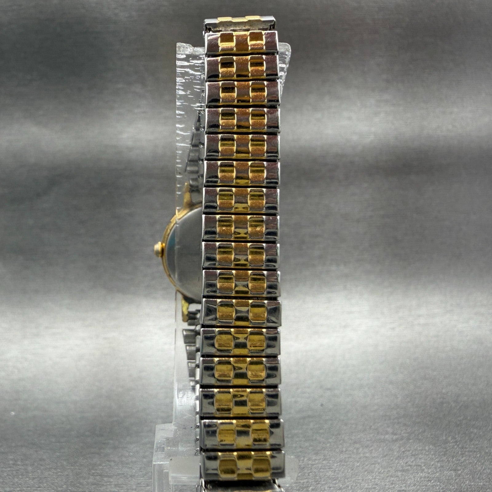 Seiko Watch Women 21mm White Dial Two Tone Round 1N00-0040 New Battery Vintage7