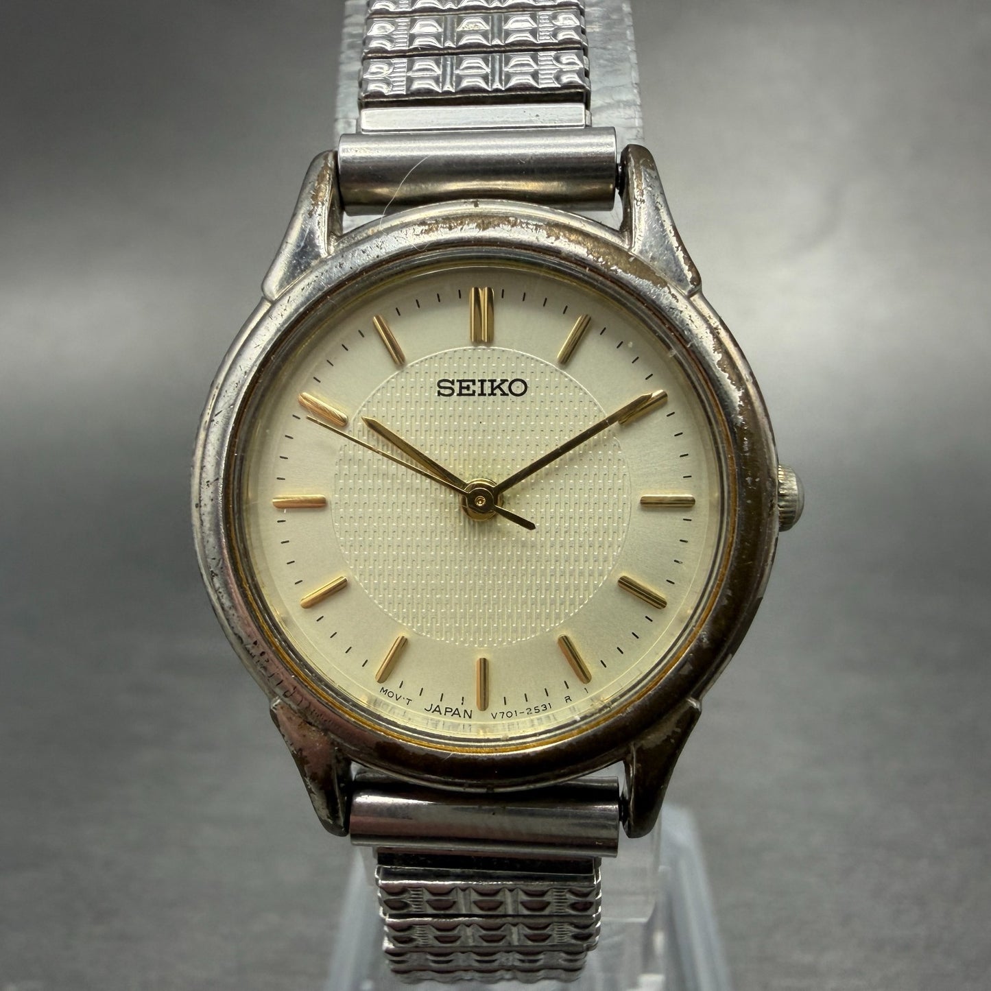 Seiko Watch Women 25mm Champagne Dial Silver Tone Round V701-1930 New Battery0
