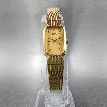 Seiko Tank Watch Women 13mm Champagne Dial Gold Tone 2e206019 New Battery5