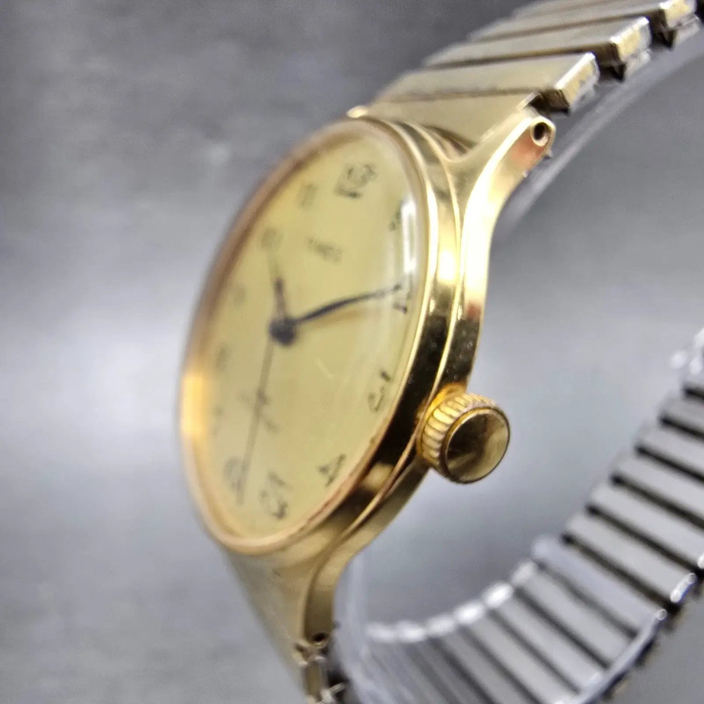 Timex Watch Men 34mm Gold Dial Gold Tone Manual Wind Runs Vintage2