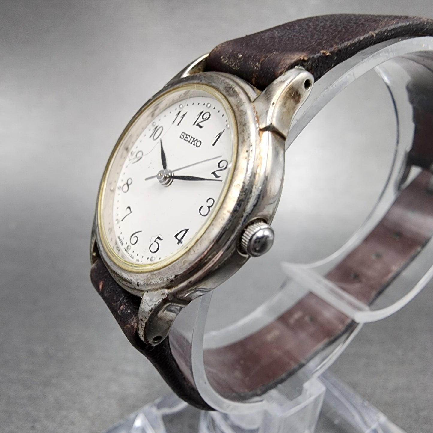 Seiko Watch Women 24mm White Dial Silver Tone Round 7N016880 New Battery2