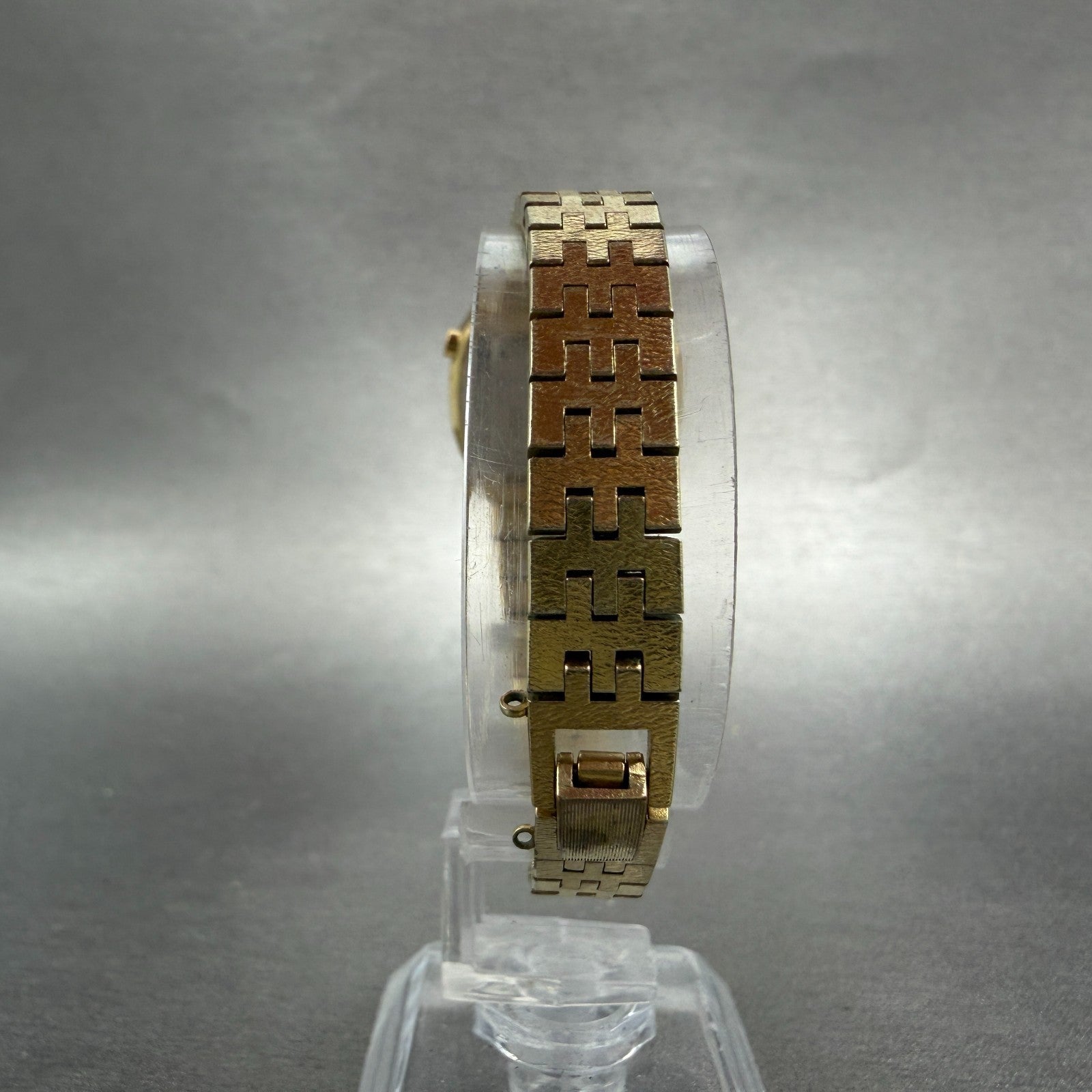 Seiko Digital Watch Women 23mm Champagne Dial Gold Tone L221-5059 New Battery7