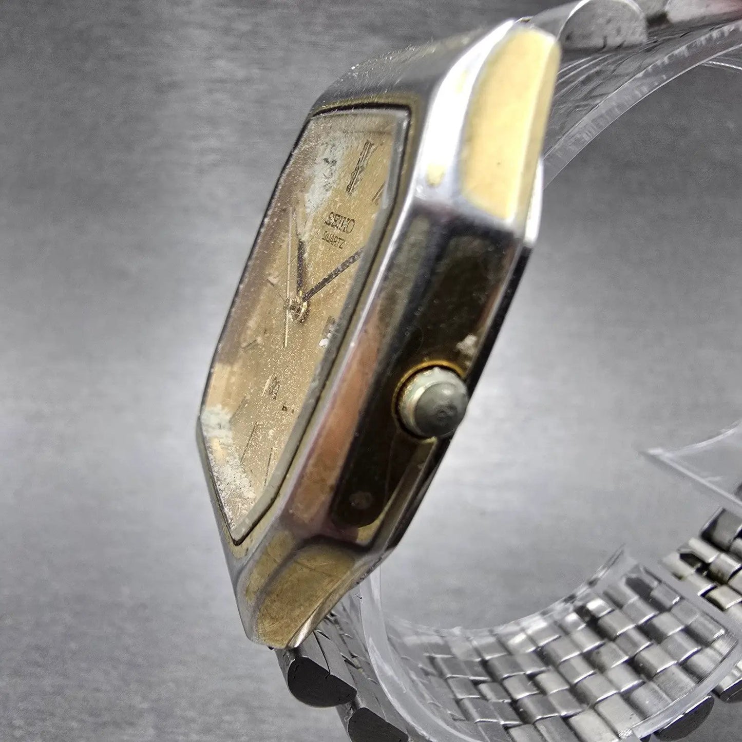 Seiko SQ Watch Men 31mm Gold Dial Gold Tone Daydate Rectangle 8123-5189 PARTS3